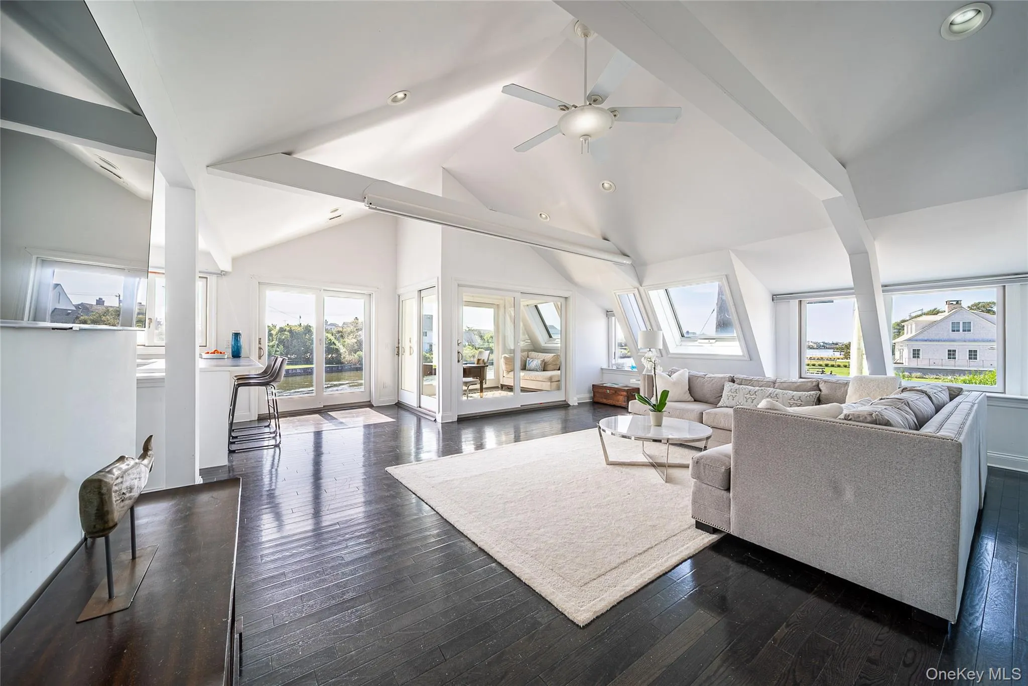 38 Beach Lane, Southampton, NY, 3 Bedrooms Bedrooms, 10 Rooms Rooms,3 BathroomsBathrooms,Residential,For Rent,Beach,0,1005932 38 Beach Lane, Southampton, NY, 3 Bedrooms Bedrooms, 10 Rooms Rooms,3 BathroomsBathrooms,Residential,For Rent,Beach,0,1005932