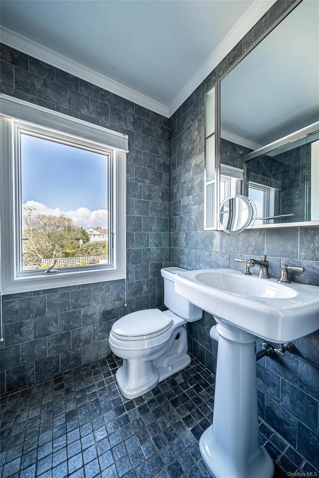 38 Beach Lane, Southampton, NY, 3 Bedrooms Bedrooms, 10 Rooms Rooms,3 BathroomsBathrooms,Residential,For Rent,Beach,0,1005932 38 Beach Lane, Southampton, NY, 3 Bedrooms Bedrooms, 10 Rooms Rooms,3 BathroomsBathrooms,Residential,For Rent,Beach,0,1005932