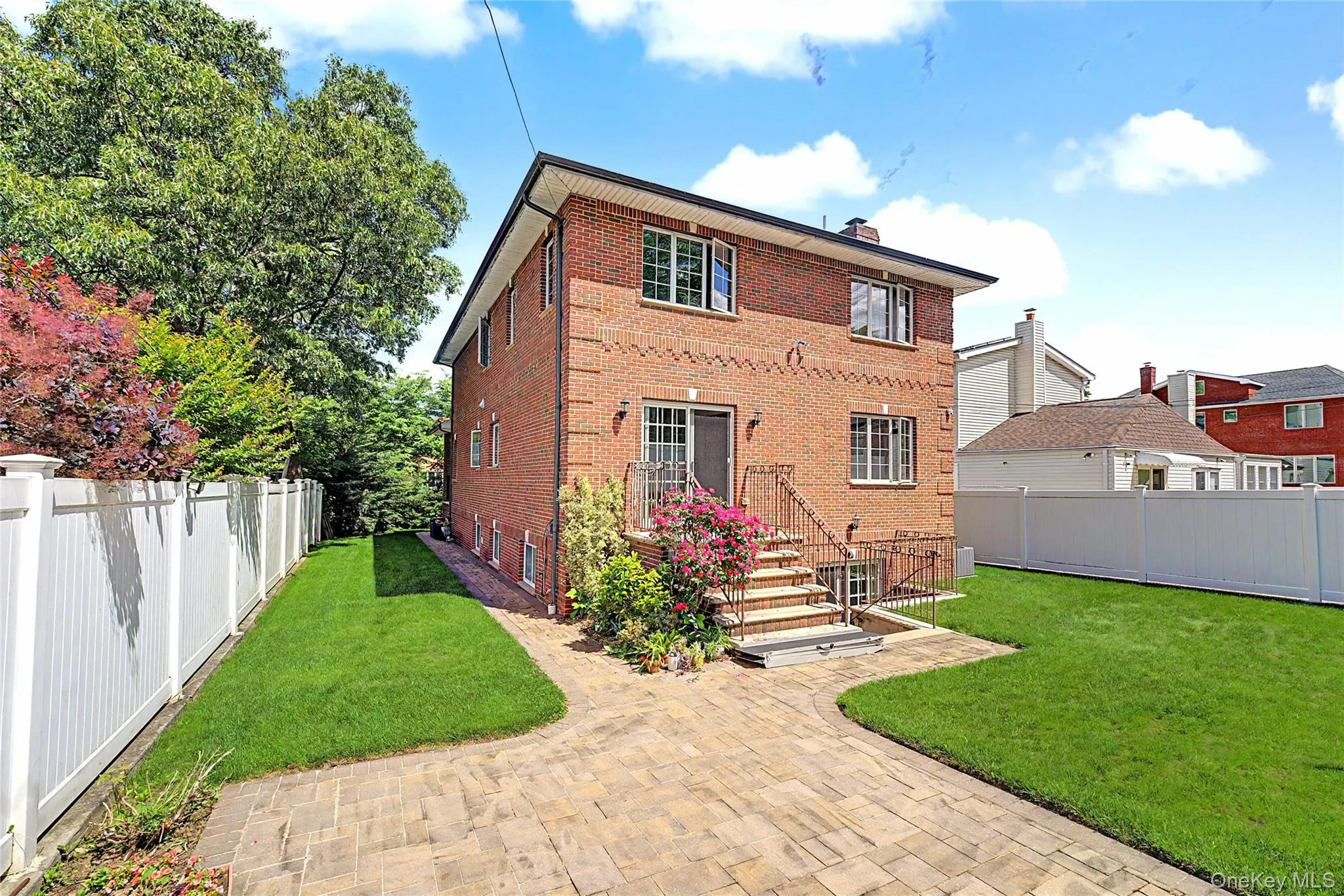 246-12 Cambria Avenue, New York, NY, 4 Bedrooms Bedrooms, 7 Rooms Rooms,4 BathroomsBathrooms,Residential,For Rent,Cambria,0,1005941 246-12 Cambria Avenue, New York, NY, 4 Bedrooms Bedrooms, 7 Rooms Rooms,4 BathroomsBathrooms,Residential,For Rent,Cambria,0,1005941