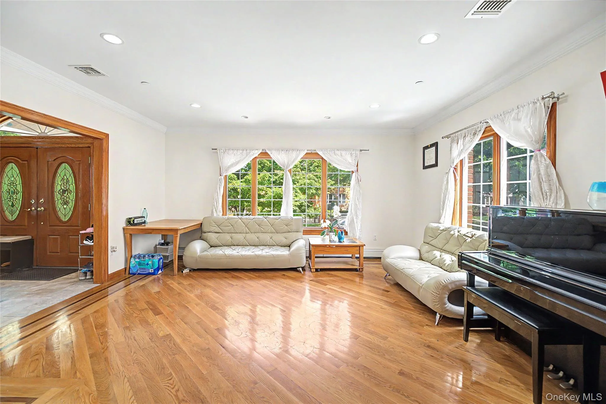 246-12 Cambria Avenue, New York, NY, 4 Bedrooms Bedrooms, 7 Rooms Rooms,4 BathroomsBathrooms,Residential,For Rent,Cambria,0,1005941 246-12 Cambria Avenue, New York, NY, 4 Bedrooms Bedrooms, 7 Rooms Rooms,4 BathroomsBathrooms,Residential,For Rent,Cambria,0,1005941
