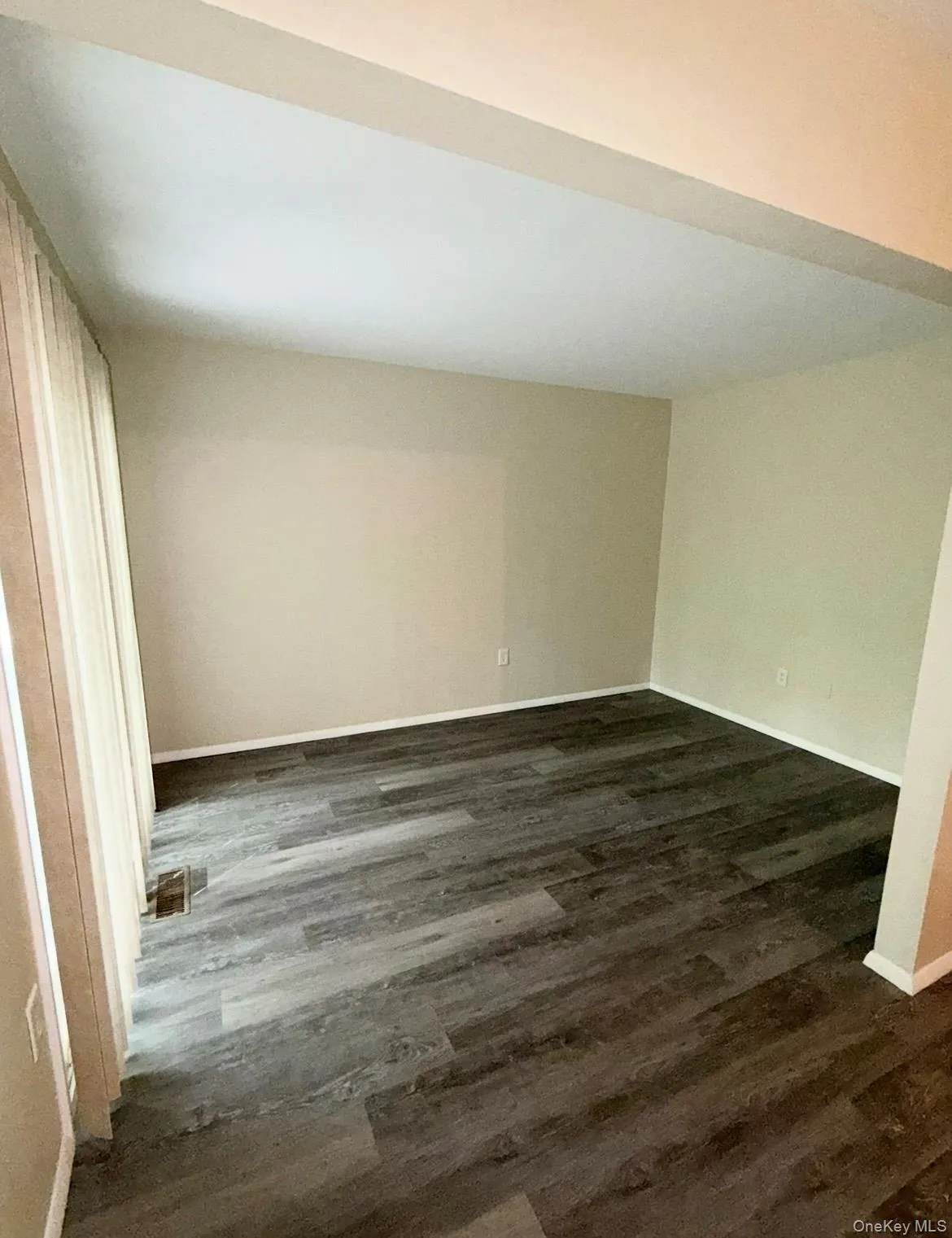 42 Krier Lane, Thompson, NY, 2 Bedrooms Bedrooms, 7 Rooms Rooms,1 BathroomBathrooms,Residential Lease,For Rent,Krier,0,1005942 42 Krier Lane, Thompson, NY, 2 Bedrooms Bedrooms, 7 Rooms Rooms,1 BathroomBathrooms,Residential Lease,For Rent,Krier,0,1005942