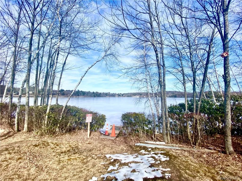 42 Krier Lane, Thompson, NY, 2 Bedrooms Bedrooms, 7 Rooms Rooms,1 BathroomBathrooms,Residential Lease,For Rent,Krier,0,1005942 42 Krier Lane, Thompson, NY, 2 Bedrooms Bedrooms, 7 Rooms Rooms,1 BathroomBathrooms,Residential Lease,For Rent,Krier,0,1005942