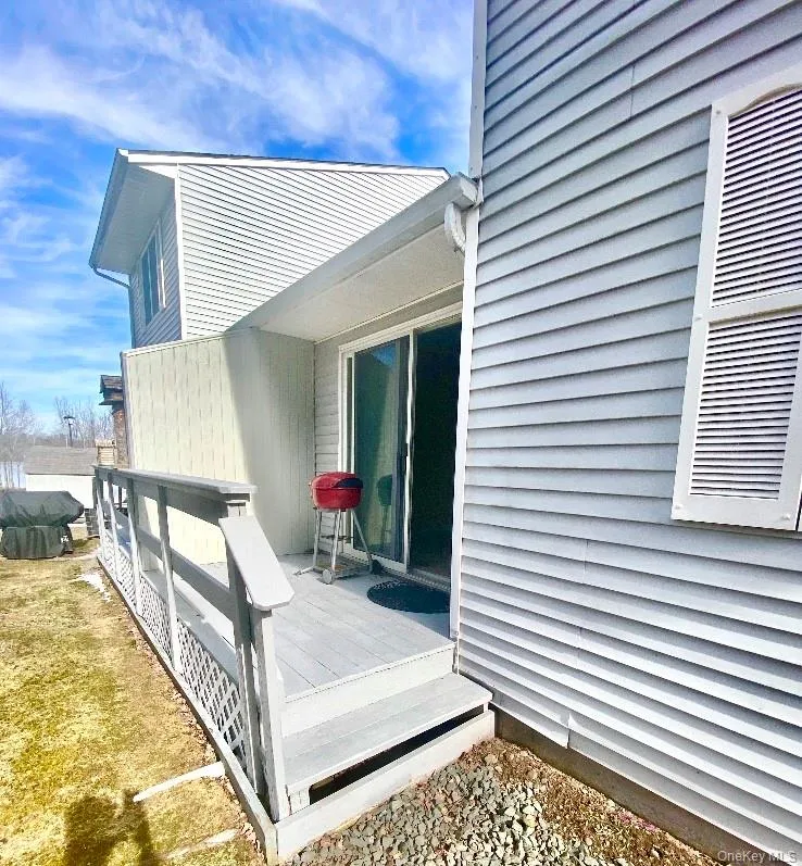 42 Krier Lane, Thompson, NY, 2 Bedrooms Bedrooms, 7 Rooms Rooms,1 BathroomBathrooms,Residential Lease,For Rent,Krier,0,1005942 42 Krier Lane, Thompson, NY, 2 Bedrooms Bedrooms, 7 Rooms Rooms,1 BathroomBathrooms,Residential Lease,For Rent,Krier,0,1005942