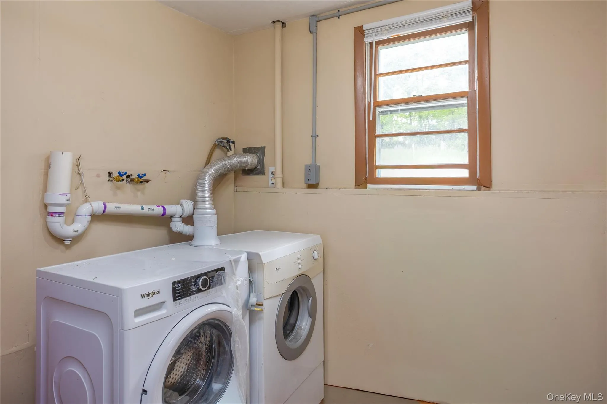 62 Barnes Road, Blooming Grove, NY, 4 Bedrooms Bedrooms, 7 Rooms Rooms,2 BathroomsBathrooms,Residential,For Rent,Barnes,0,1005945 62 Barnes Road, Blooming Grove, NY, 4 Bedrooms Bedrooms, 7 Rooms Rooms,2 BathroomsBathrooms,Residential,For Rent,Barnes,0,1005945