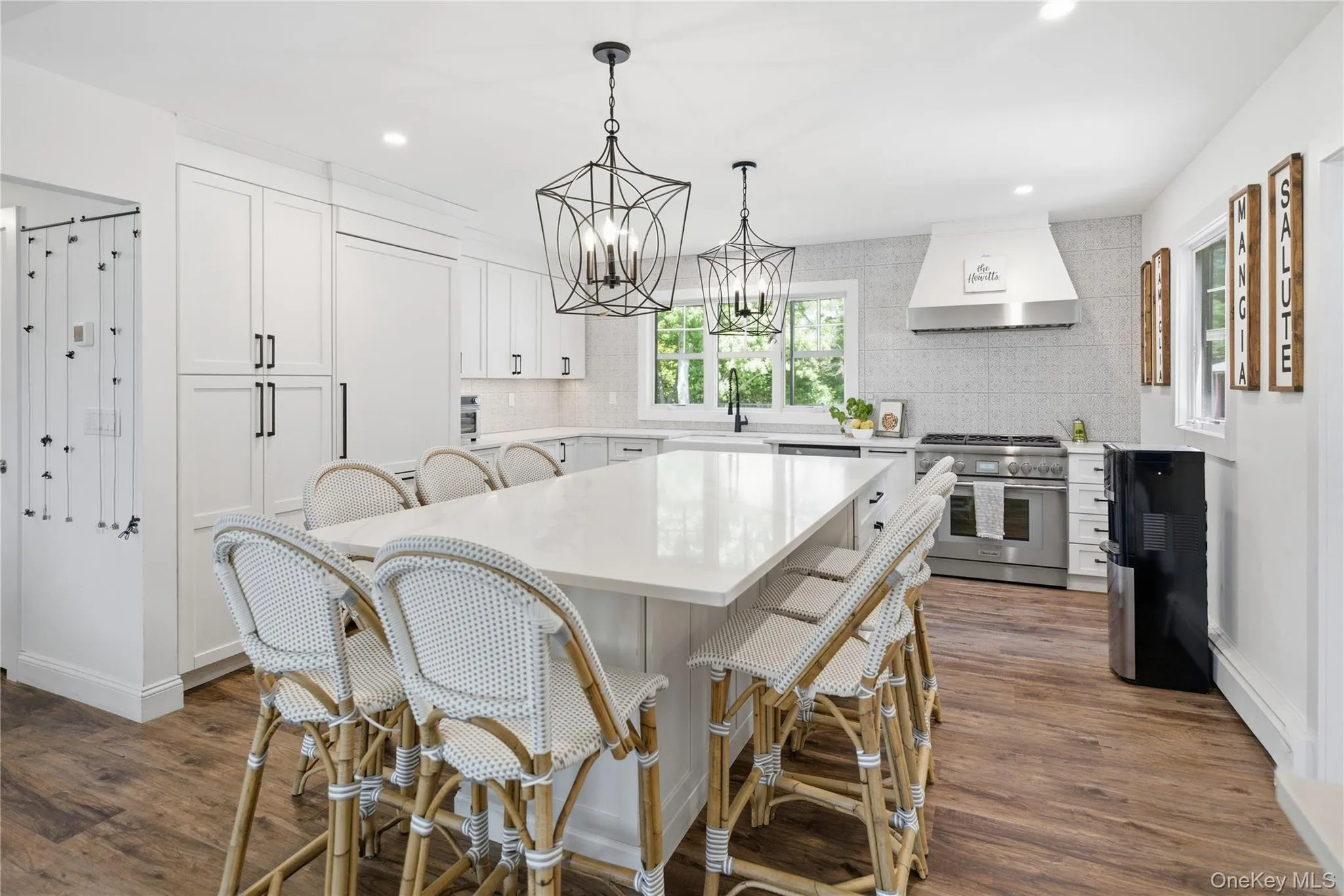 12 Wayne Court, Southampton, NY, 4 Bedrooms Bedrooms, 7 Rooms Rooms,2 BathroomsBathrooms,Residential Lease,For Rent,Wayne,0,1005947 12 Wayne Court, Southampton, NY, 4 Bedrooms Bedrooms, 7 Rooms Rooms,2 BathroomsBathrooms,Residential Lease,For Rent,Wayne,0,1005947