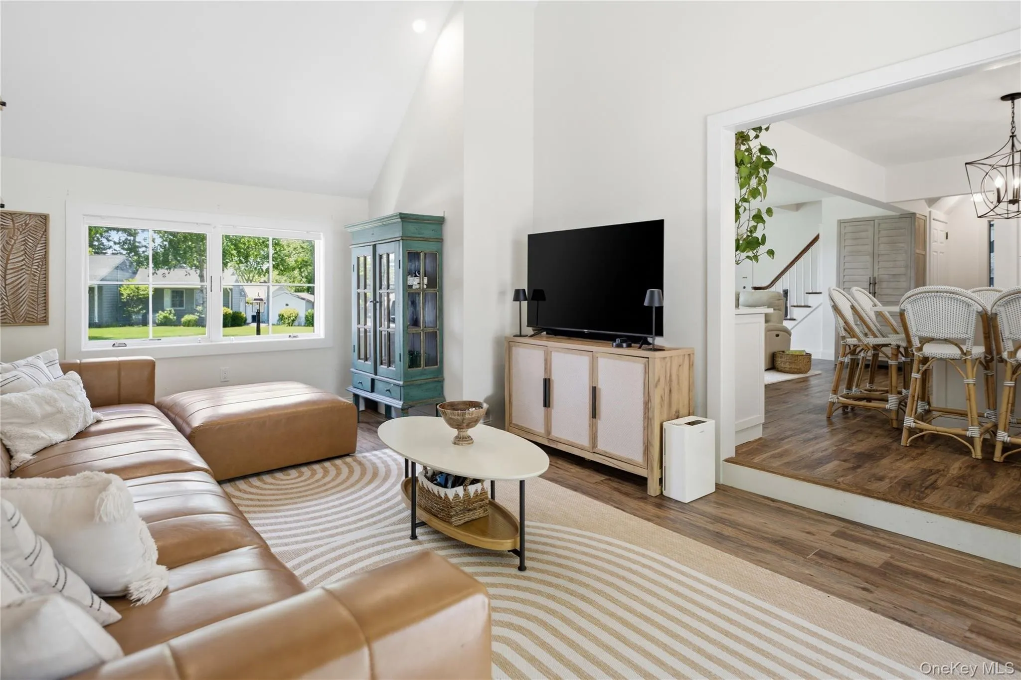 12 Wayne Court, Southampton, NY, 4 Bedrooms Bedrooms, 7 Rooms Rooms,2 BathroomsBathrooms,Residential Lease,For Rent,Wayne,0,1005947 12 Wayne Court, Southampton, NY, 4 Bedrooms Bedrooms, 7 Rooms Rooms,2 BathroomsBathrooms,Residential Lease,For Rent,Wayne,0,1005947