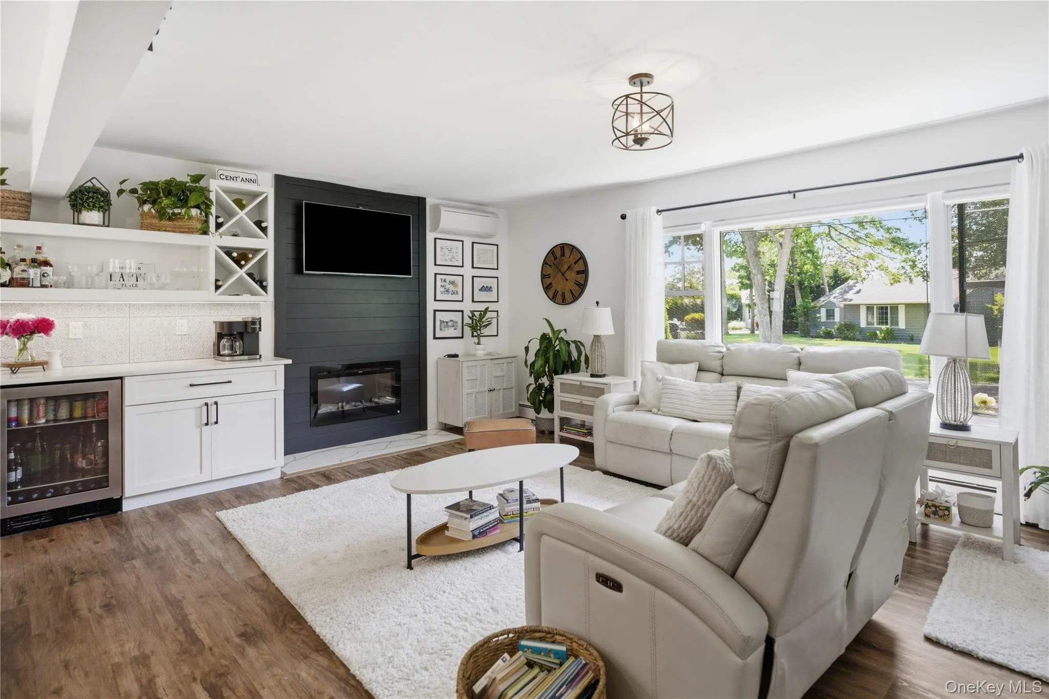 12 Wayne Court, Southampton, NY, 4 Bedrooms Bedrooms, 7 Rooms Rooms,2 BathroomsBathrooms,Residential Lease,For Rent,Wayne,0,1005947 12 Wayne Court, Southampton, NY, 4 Bedrooms Bedrooms, 7 Rooms Rooms,2 BathroomsBathrooms,Residential Lease,For Rent,Wayne,0,1005947