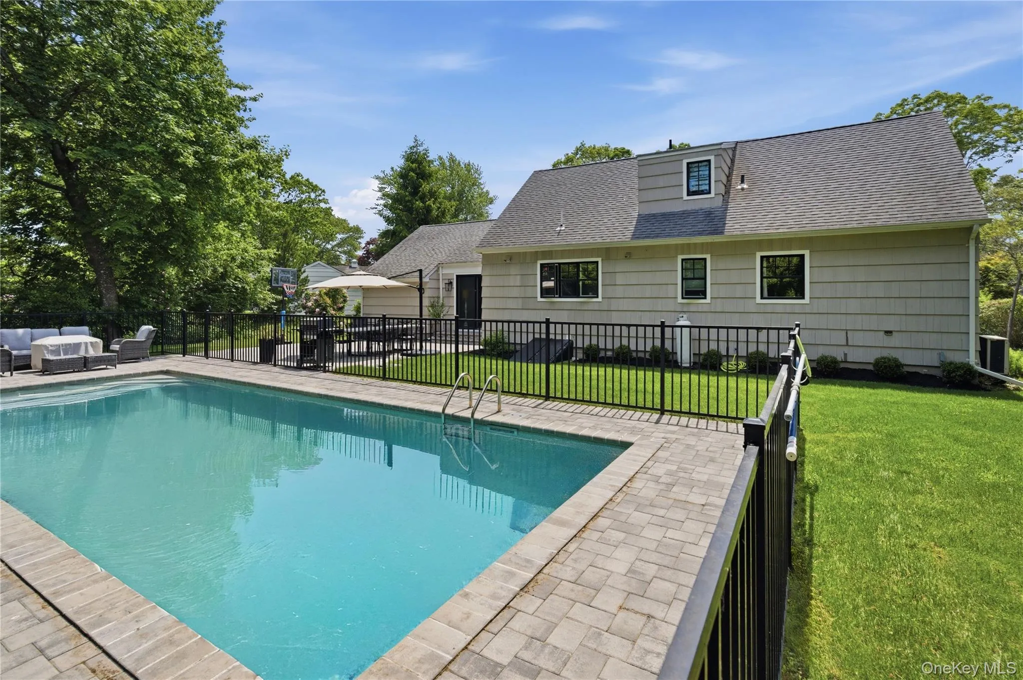12 Wayne Court, Southampton, NY, 4 Bedrooms Bedrooms, 7 Rooms Rooms,2 BathroomsBathrooms,Residential Lease,For Rent,Wayne,0,1005947 12 Wayne Court, Southampton, NY, 4 Bedrooms Bedrooms, 7 Rooms Rooms,2 BathroomsBathrooms,Residential Lease,For Rent,Wayne,0,1005947