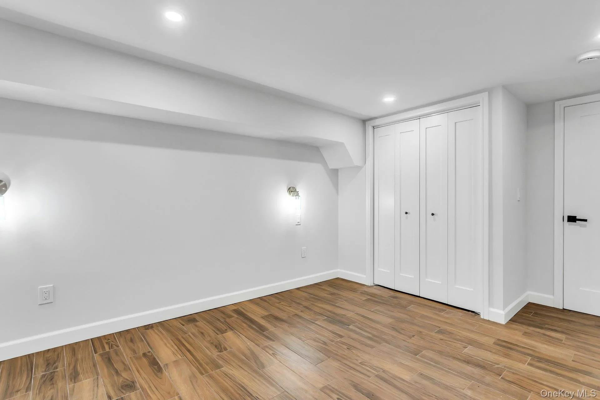 1 Coles, Glen Cove, NY, 2 Bedrooms Bedrooms, 7 Rooms Rooms,1 BathroomBathrooms,Residential,For Rent,Coles,0,1005953 1 Coles, Glen Cove, NY, 2 Bedrooms Bedrooms, 7 Rooms Rooms,1 BathroomBathrooms,Residential,For Rent,Coles,0,1005953