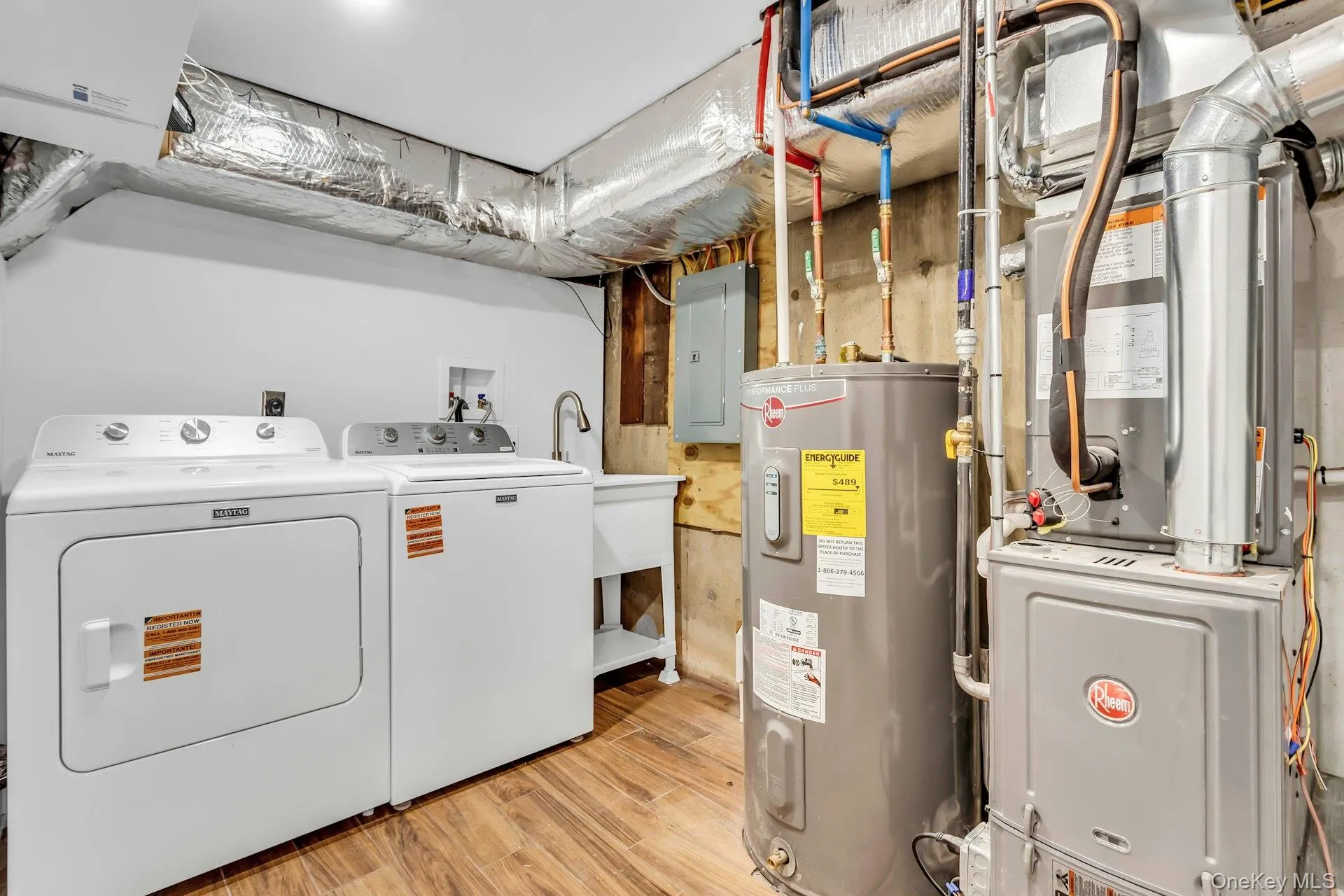 All New Laundry Machines, Utility Room - All New!! All New Laundry Machines, Utility Room - All New!!