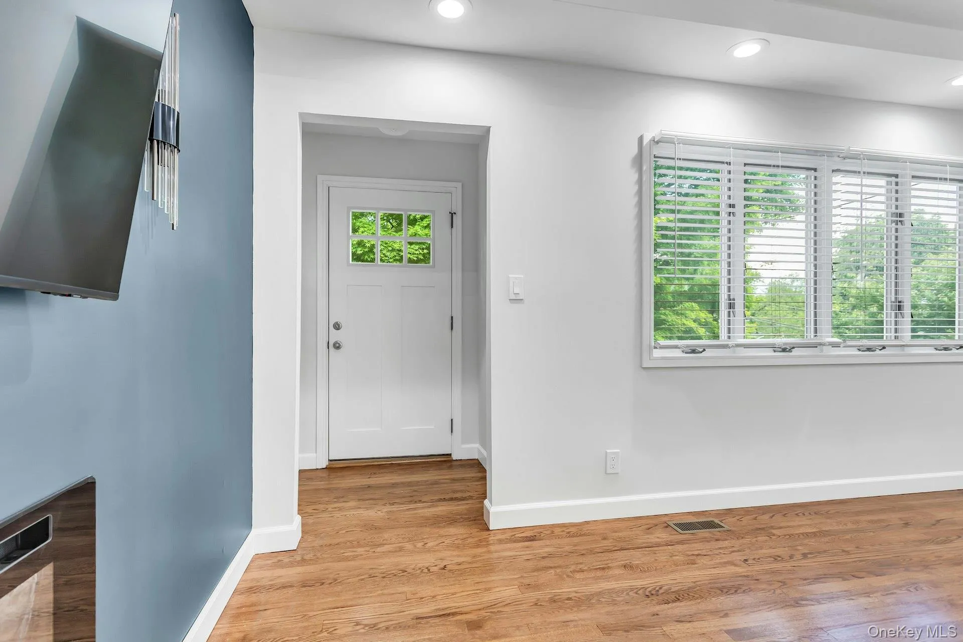 Big Bay Window, Coat Closet, Gleaming Hardwood Floors Big Bay Window, Coat Closet, Gleaming Hardwood Floors