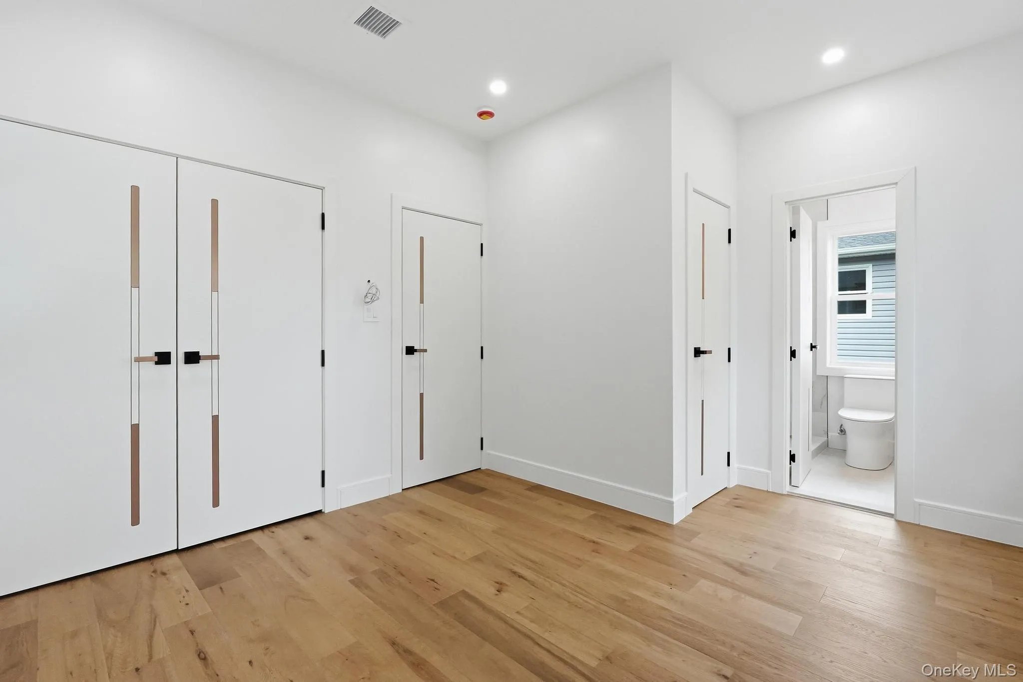 2532 Washington Avenue, Hempstead, NY, 3 Bedrooms Bedrooms, 11 Rooms Rooms,3 BathroomsBathrooms,Residential,For Rent,Washington,0,1005954 2532 Washington Avenue, Hempstead, NY, 3 Bedrooms Bedrooms, 11 Rooms Rooms,3 BathroomsBathrooms,Residential,For Rent,Washington,0,1005954