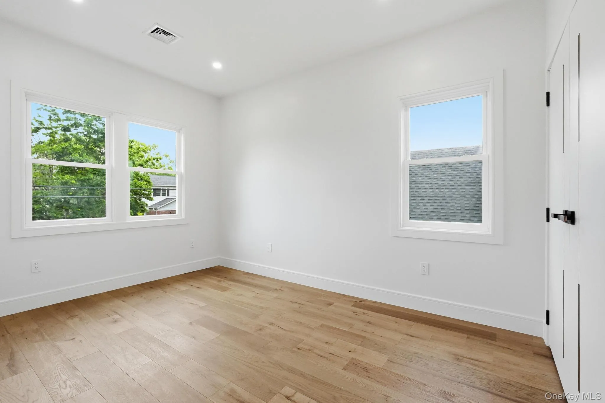 2532 Washington Avenue, Hempstead, NY, 3 Bedrooms Bedrooms, 11 Rooms Rooms,3 BathroomsBathrooms,Residential,For Rent,Washington,0,1005954 2532 Washington Avenue, Hempstead, NY, 3 Bedrooms Bedrooms, 11 Rooms Rooms,3 BathroomsBathrooms,Residential,For Rent,Washington,0,1005954