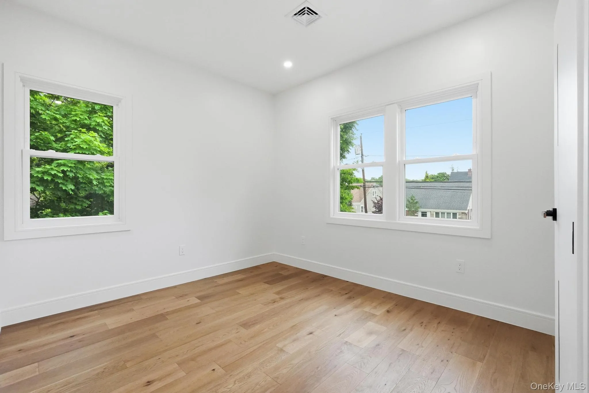 2532 Washington Avenue, Hempstead, NY, 3 Bedrooms Bedrooms, 11 Rooms Rooms,3 BathroomsBathrooms,Residential,For Rent,Washington,0,1005954 2532 Washington Avenue, Hempstead, NY, 3 Bedrooms Bedrooms, 11 Rooms Rooms,3 BathroomsBathrooms,Residential,For Rent,Washington,0,1005954