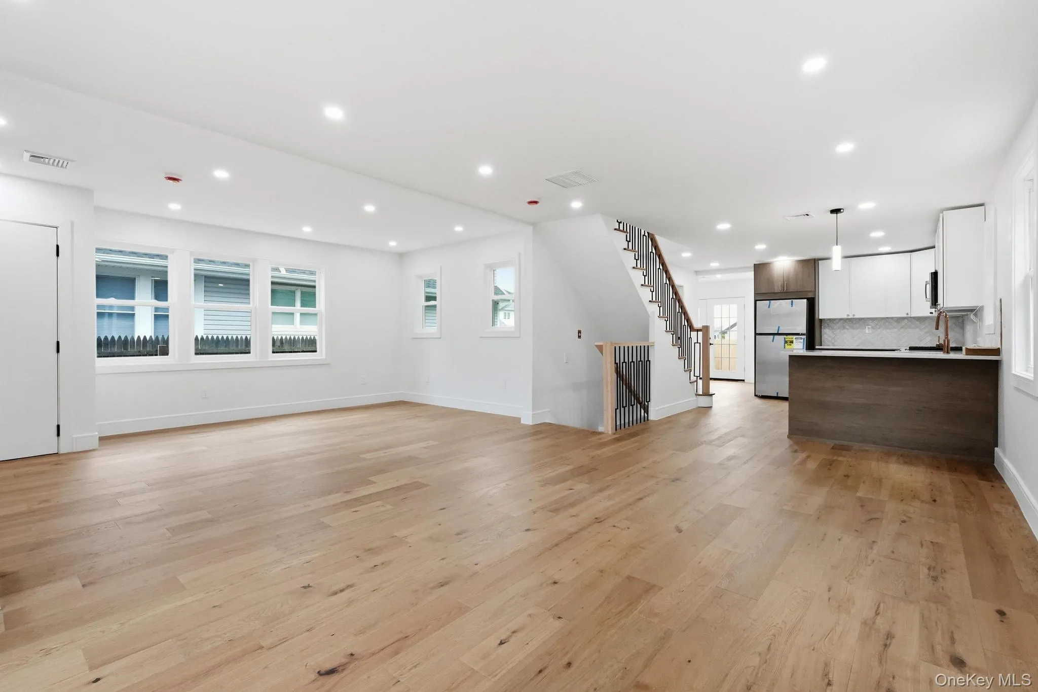 2532 Washington Avenue, Hempstead, NY, 3 Bedrooms Bedrooms, 11 Rooms Rooms,3 BathroomsBathrooms,Residential,For Rent,Washington,0,1005954 2532 Washington Avenue, Hempstead, NY, 3 Bedrooms Bedrooms, 11 Rooms Rooms,3 BathroomsBathrooms,Residential,For Rent,Washington,0,1005954