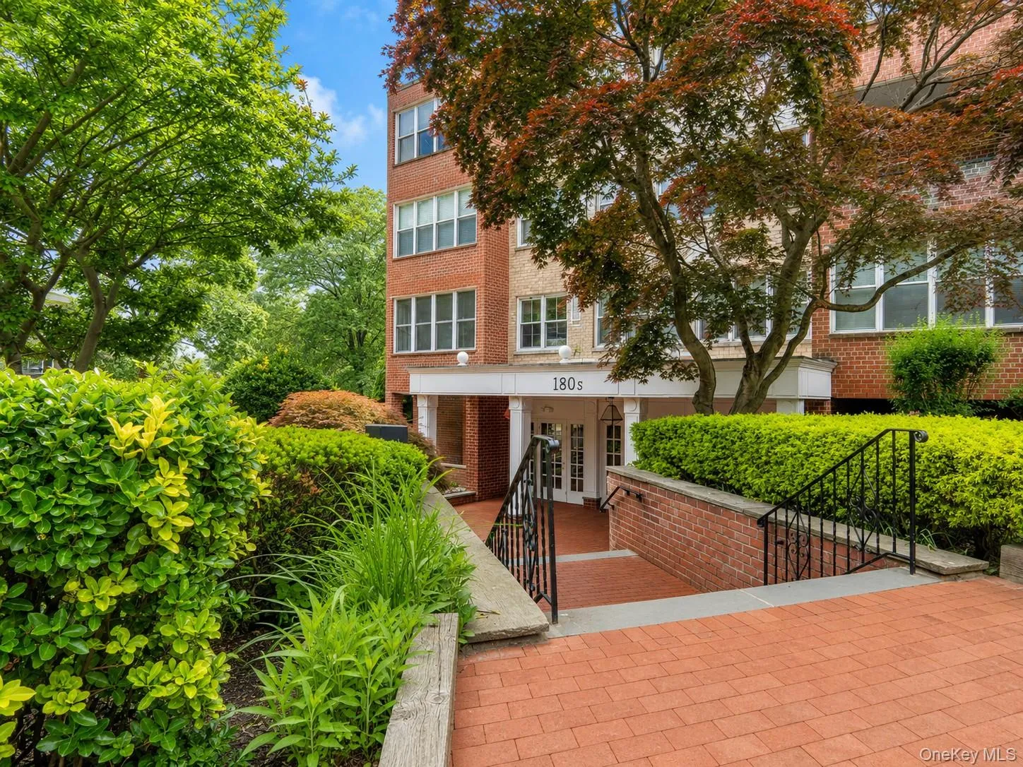 180 Middle Neck Road, North Hempstead, NY, 3 Bedrooms Bedrooms, 6 Rooms Rooms,2 BathroomsBathrooms,Residential,For Rent,Middle Neck,0,1005961 180 Middle Neck Road, North Hempstead, NY, 3 Bedrooms Bedrooms, 6 Rooms Rooms,2 BathroomsBathrooms,Residential,For Rent,Middle Neck,0,1005961