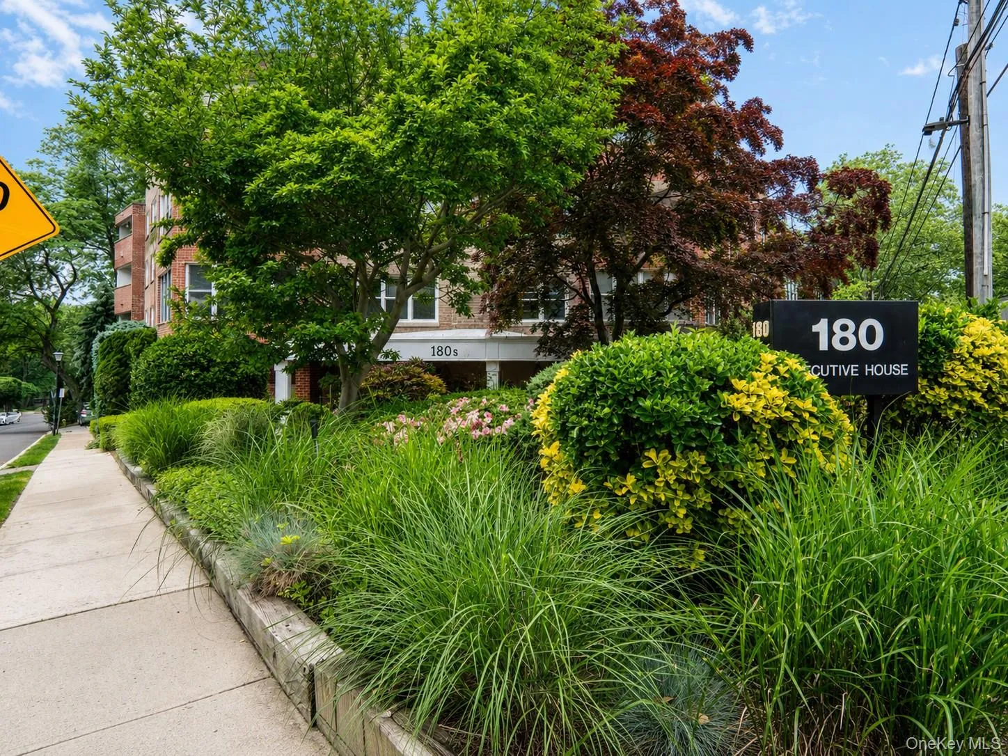 180 Middle Neck Road, North Hempstead, NY, 3 Bedrooms Bedrooms, 6 Rooms Rooms,2 BathroomsBathrooms,Residential,For Rent,Middle Neck,0,1005961 180 Middle Neck Road, North Hempstead, NY, 3 Bedrooms Bedrooms, 6 Rooms Rooms,2 BathroomsBathrooms,Residential,For Rent,Middle Neck,0,1005961