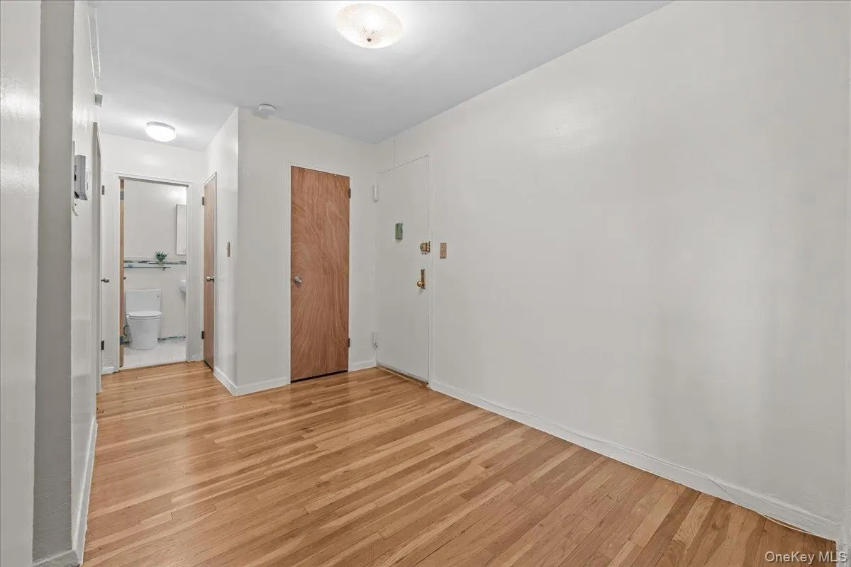 3030 Johnson Avenue, New York, NY, 2 Bedrooms Bedrooms, 4 Rooms Rooms,1 BathroomBathrooms,Residential,For Rent,Johnson,0,1005963 3030 Johnson Avenue, New York, NY, 2 Bedrooms Bedrooms, 4 Rooms Rooms,1 BathroomBathrooms,Residential,For Rent,Johnson,0,1005963