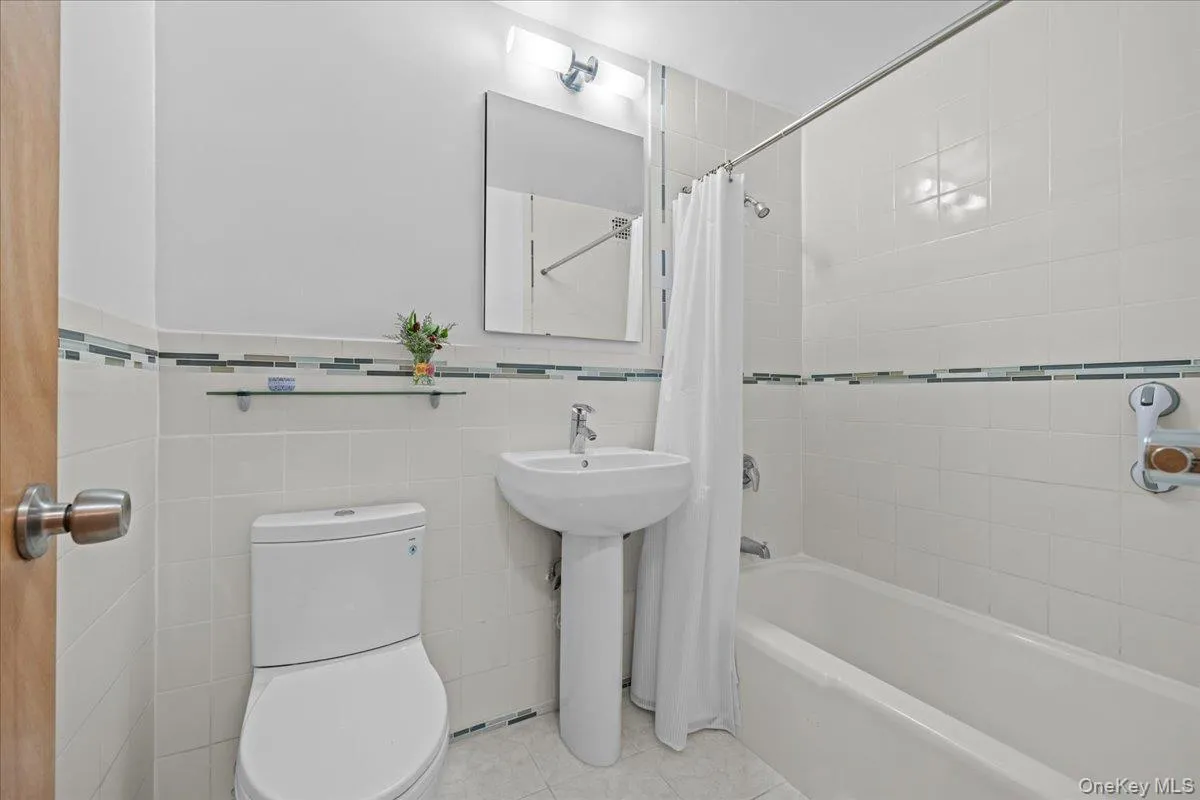 3030 Johnson Avenue, New York, NY, 2 Bedrooms Bedrooms, 4 Rooms Rooms,1 BathroomBathrooms,Residential,For Rent,Johnson,0,1005963 3030 Johnson Avenue, New York, NY, 2 Bedrooms Bedrooms, 4 Rooms Rooms,1 BathroomBathrooms,Residential,For Rent,Johnson,0,1005963