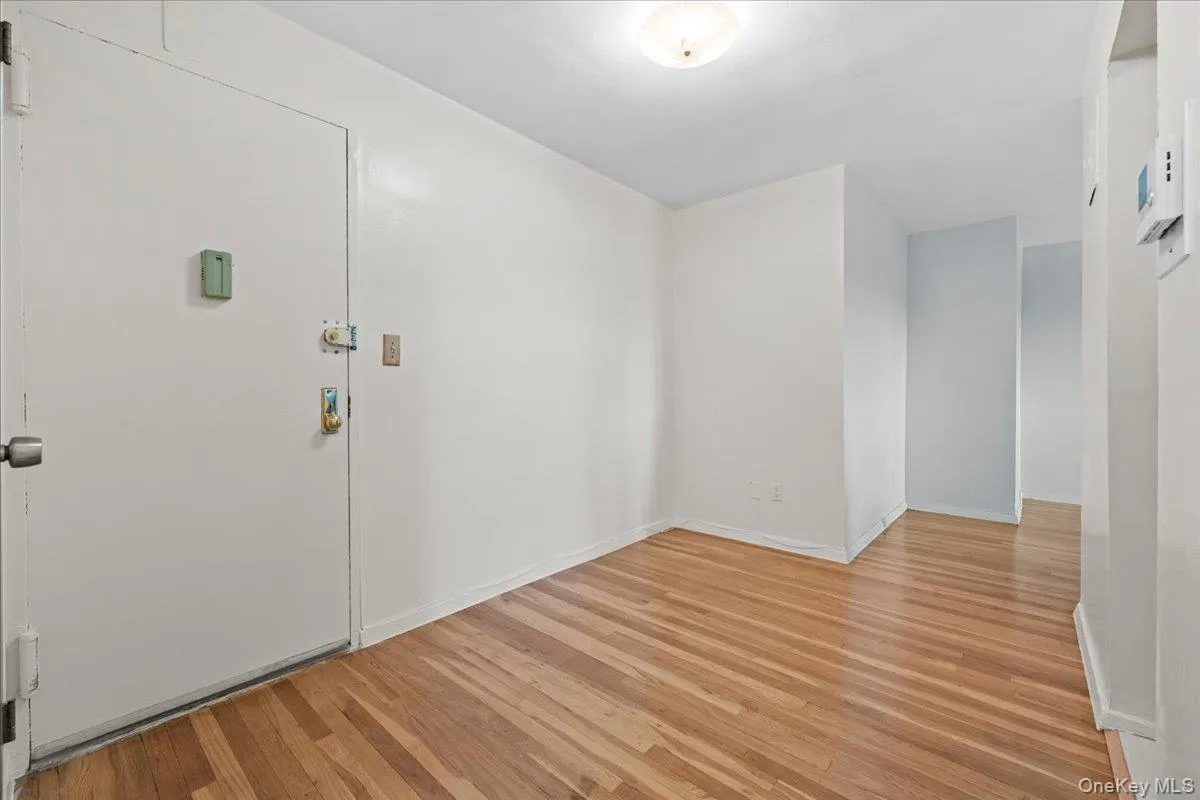 3030 Johnson Avenue, New York, NY, 2 Bedrooms Bedrooms, 4 Rooms Rooms,1 BathroomBathrooms,Residential,For Rent,Johnson,0,1005963 3030 Johnson Avenue, New York, NY, 2 Bedrooms Bedrooms, 4 Rooms Rooms,1 BathroomBathrooms,Residential,For Rent,Johnson,0,1005963
