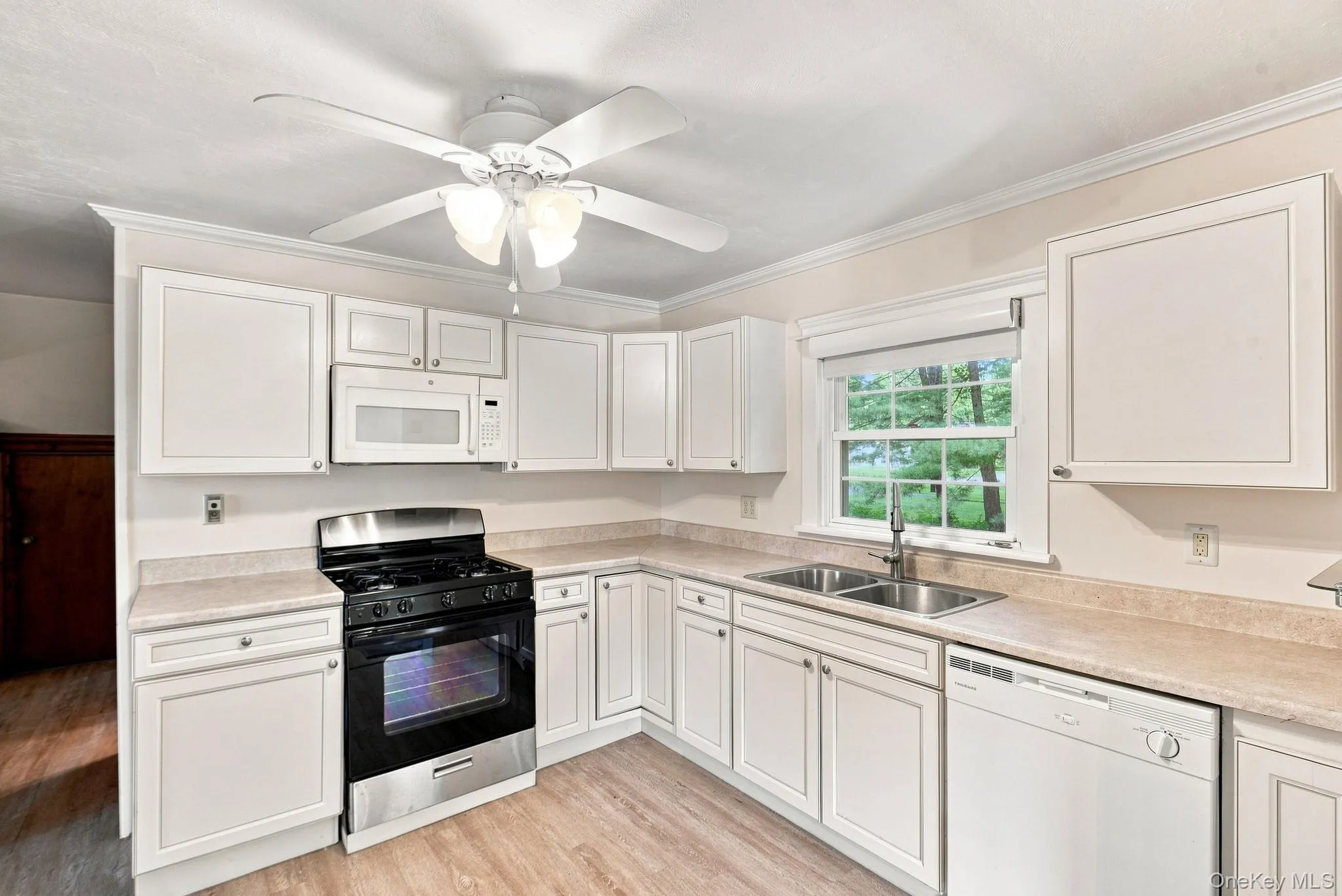 4-6 Anderson Road, Clinton, NY, 3 Bedrooms Bedrooms, 5 Rooms Rooms,2 BathroomsBathrooms,Residential,For Rent,Anderson,0,1005969 4-6 Anderson Road, Clinton, NY, 3 Bedrooms Bedrooms, 5 Rooms Rooms,2 BathroomsBathrooms,Residential,For Rent,Anderson,0,1005969