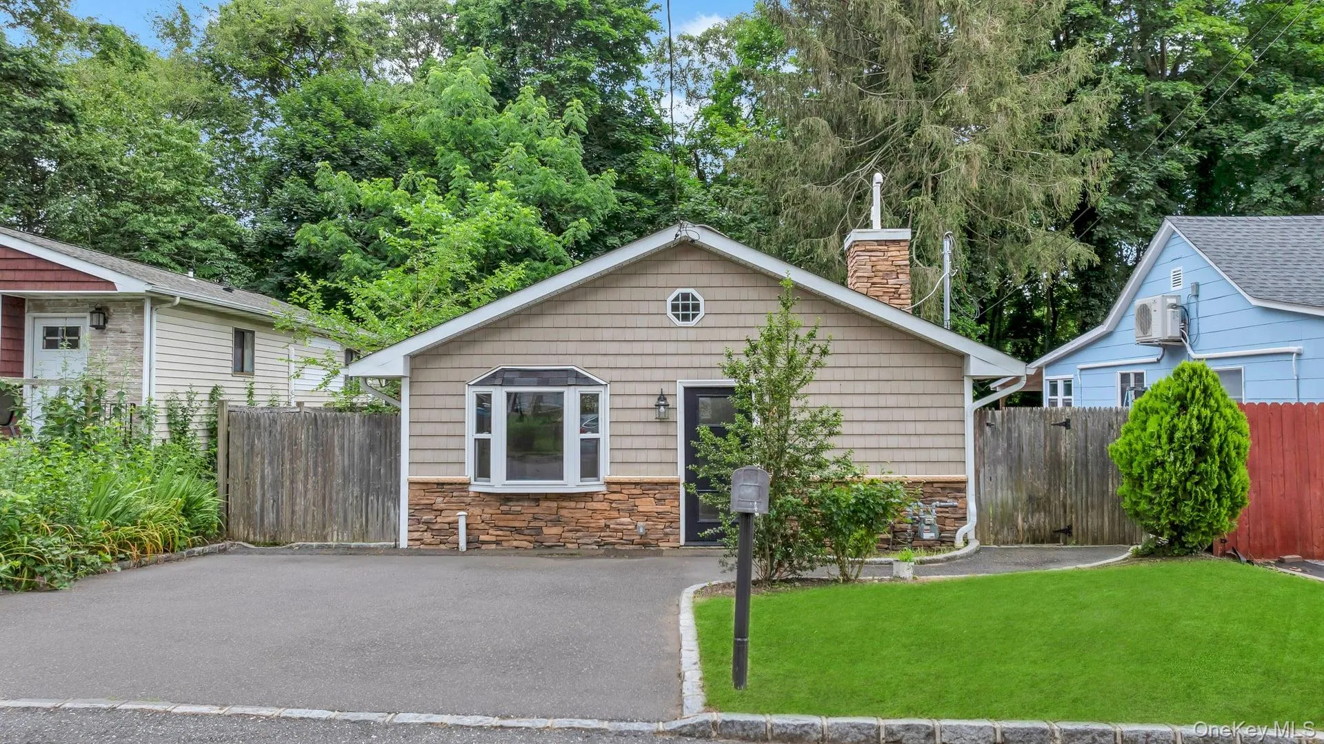 30 Harding Road, Brookhaven, NY, 3 Bedrooms Bedrooms, 6 Rooms Rooms,2 BathroomsBathrooms,Residential,For Rent,Harding,0,1005970 30 Harding Road, Brookhaven, NY, 3 Bedrooms Bedrooms, 6 Rooms Rooms,2 BathroomsBathrooms,Residential,For Rent,Harding,0,1005970