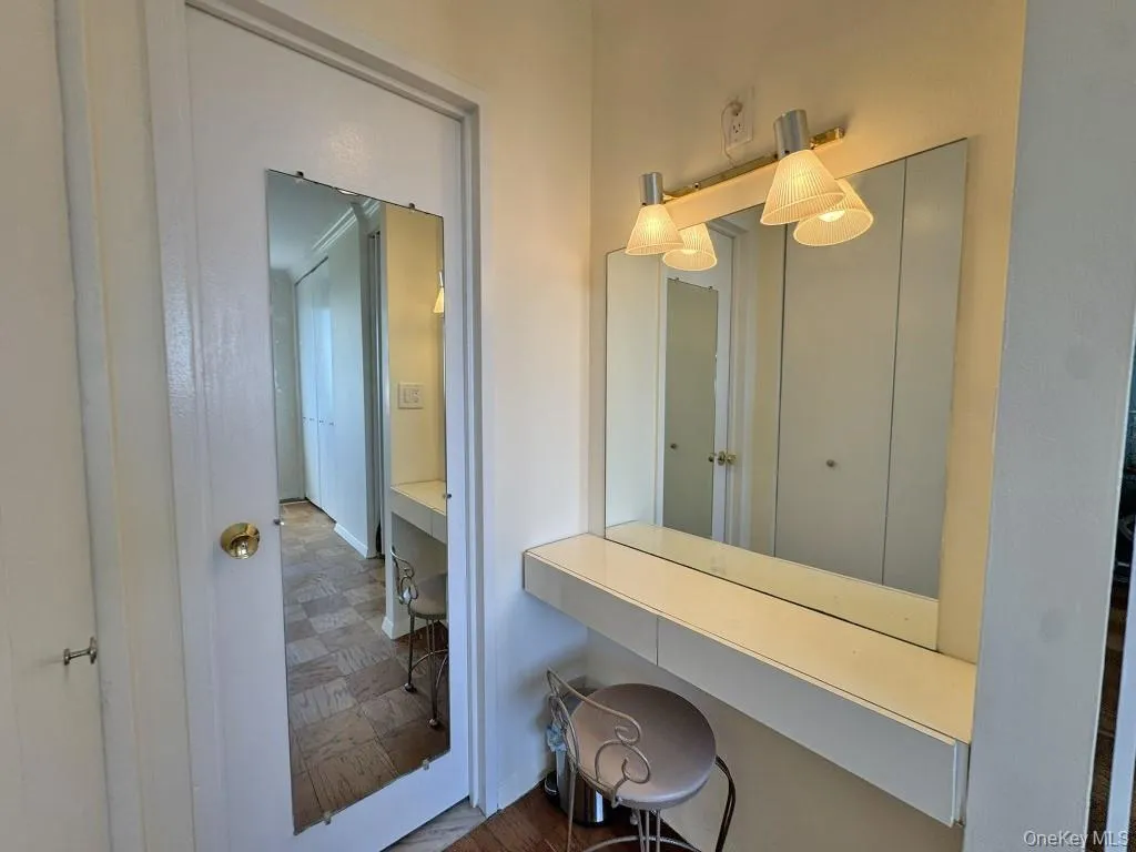 269-10 Grand Central Parkway, New York, NY, 1 Bedroom Bedrooms, 3 Rooms Rooms,1 BathroomBathrooms,Residential,For Rent,Grand Central,0,1005971 269-10 Grand Central Parkway, New York, NY, 1 Bedroom Bedrooms, 3 Rooms Rooms,1 BathroomBathrooms,Residential,For Rent,Grand Central,0,1005971