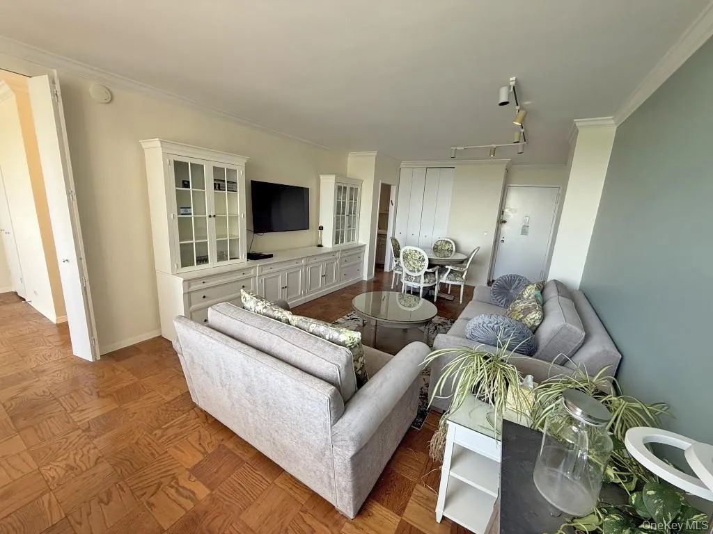 269-10 Grand Central Parkway, New York, NY, 1 Bedroom Bedrooms, 3 Rooms Rooms,1 BathroomBathrooms,Residential,For Rent,Grand Central,0,1005971 269-10 Grand Central Parkway, New York, NY, 1 Bedroom Bedrooms, 3 Rooms Rooms,1 BathroomBathrooms,Residential,For Rent,Grand Central,0,1005971