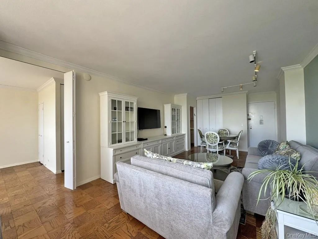 269-10 Grand Central Parkway, New York, NY, 1 Bedroom Bedrooms, 3 Rooms Rooms,1 BathroomBathrooms,Residential,For Rent,Grand Central,0,1005971 269-10 Grand Central Parkway, New York, NY, 1 Bedroom Bedrooms, 3 Rooms Rooms,1 BathroomBathrooms,Residential,For Rent,Grand Central,0,1005971