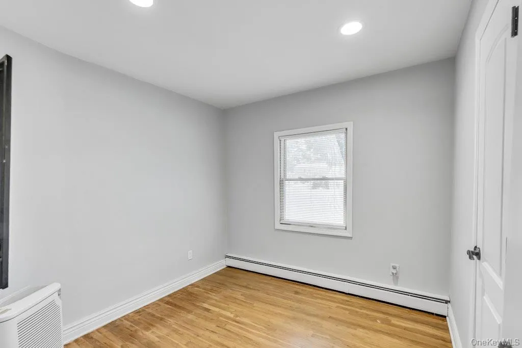 49 Miller Avenue, Brookhaven, NY, 3 Bedrooms Bedrooms, 6 Rooms Rooms,1 BathroomBathrooms,Residential,For Rent,Miller,0,1005979 49 Miller Avenue, Brookhaven, NY, 3 Bedrooms Bedrooms, 6 Rooms Rooms,1 BathroomBathrooms,Residential,For Rent,Miller,0,1005979