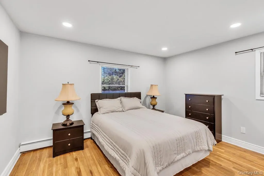 49 Miller Avenue, Brookhaven, NY, 3 Bedrooms Bedrooms, 6 Rooms Rooms,1 BathroomBathrooms,Residential,For Rent,Miller,0,1005979 49 Miller Avenue, Brookhaven, NY, 3 Bedrooms Bedrooms, 6 Rooms Rooms,1 BathroomBathrooms,Residential,For Rent,Miller,0,1005979