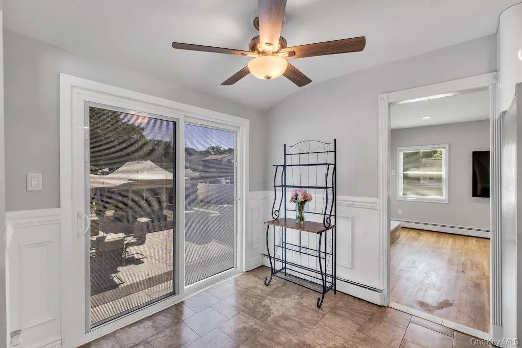 49 Miller Avenue, Brookhaven, NY, 3 Bedrooms Bedrooms, 6 Rooms Rooms,1 BathroomBathrooms,Residential,For Rent,Miller,0,1005979 49 Miller Avenue, Brookhaven, NY, 3 Bedrooms Bedrooms, 6 Rooms Rooms,1 BathroomBathrooms,Residential,For Rent,Miller,0,1005979