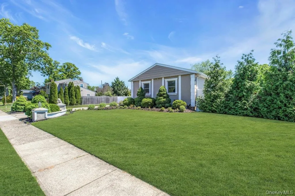 49 Miller Avenue, Brookhaven, NY, 3 Bedrooms Bedrooms, 6 Rooms Rooms,1 BathroomBathrooms,Residential,For Rent,Miller,0,1005979 49 Miller Avenue, Brookhaven, NY, 3 Bedrooms Bedrooms, 6 Rooms Rooms,1 BathroomBathrooms,Residential,For Rent,Miller,0,1005979