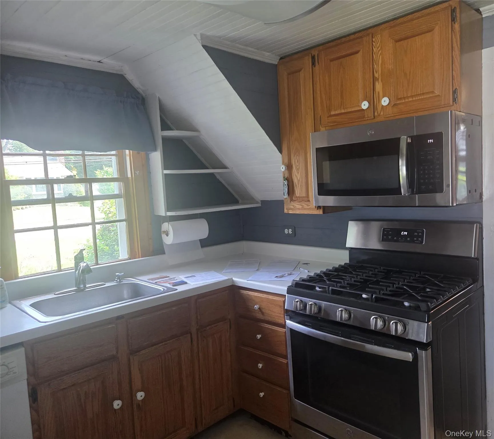 107 Eden Avenue, Oyster Bay, NY, 5 Bedrooms Bedrooms, 9 Rooms Rooms,2 BathroomsBathrooms,Residential,For Rent,Eden,0,1005981 107 Eden Avenue, Oyster Bay, NY, 5 Bedrooms Bedrooms, 9 Rooms Rooms,2 BathroomsBathrooms,Residential,For Rent,Eden,0,1005981