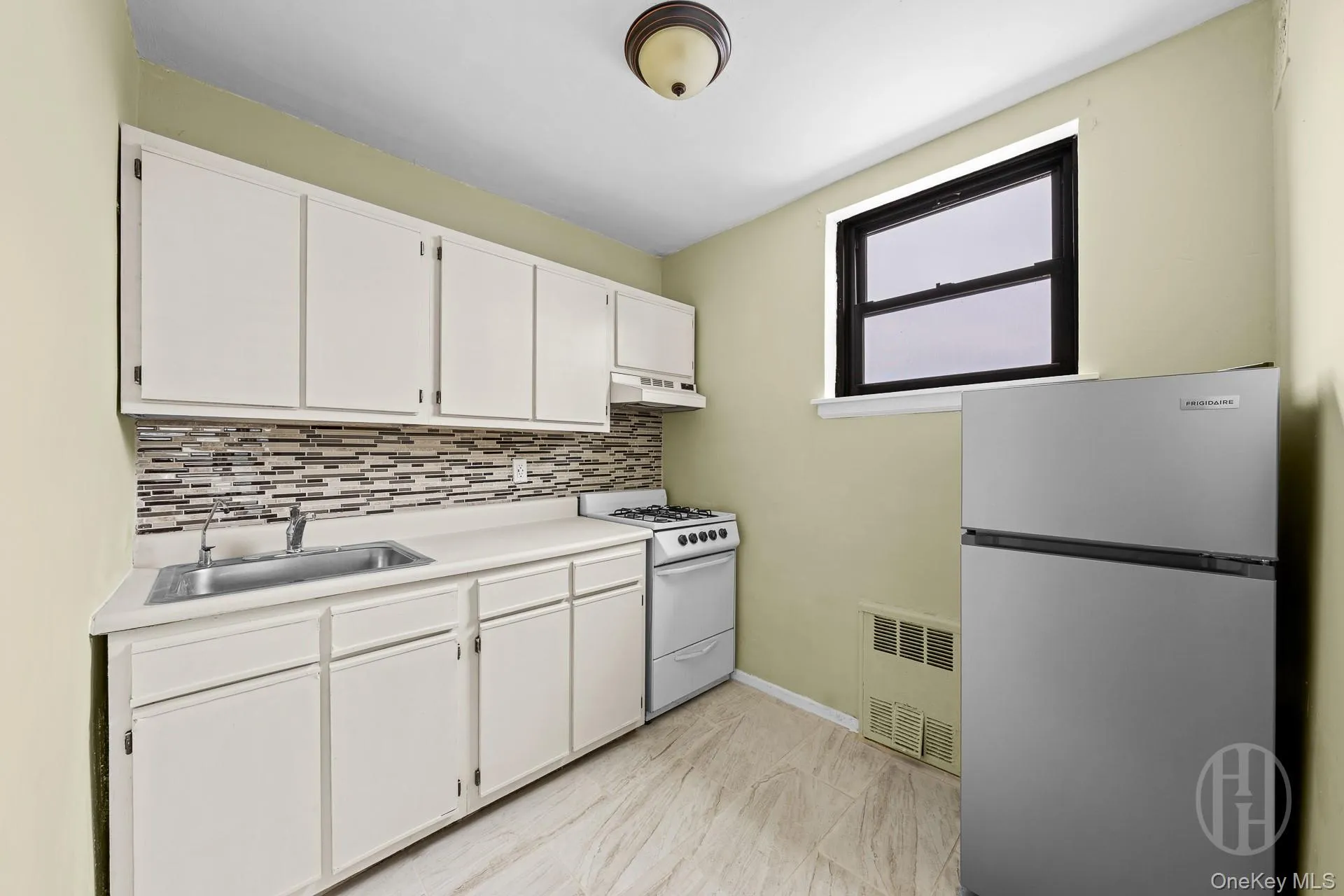 50-21 39 Place, New York, NY, 1 Bedroom Bedrooms, 1 Room Rooms,1 BathroomBathrooms,Residential,For Rent,39,0,1005983 50-21 39 Place, New York, NY, 1 Bedroom Bedrooms, 1 Room Rooms,1 BathroomBathrooms,Residential,For Rent,39,0,1005983