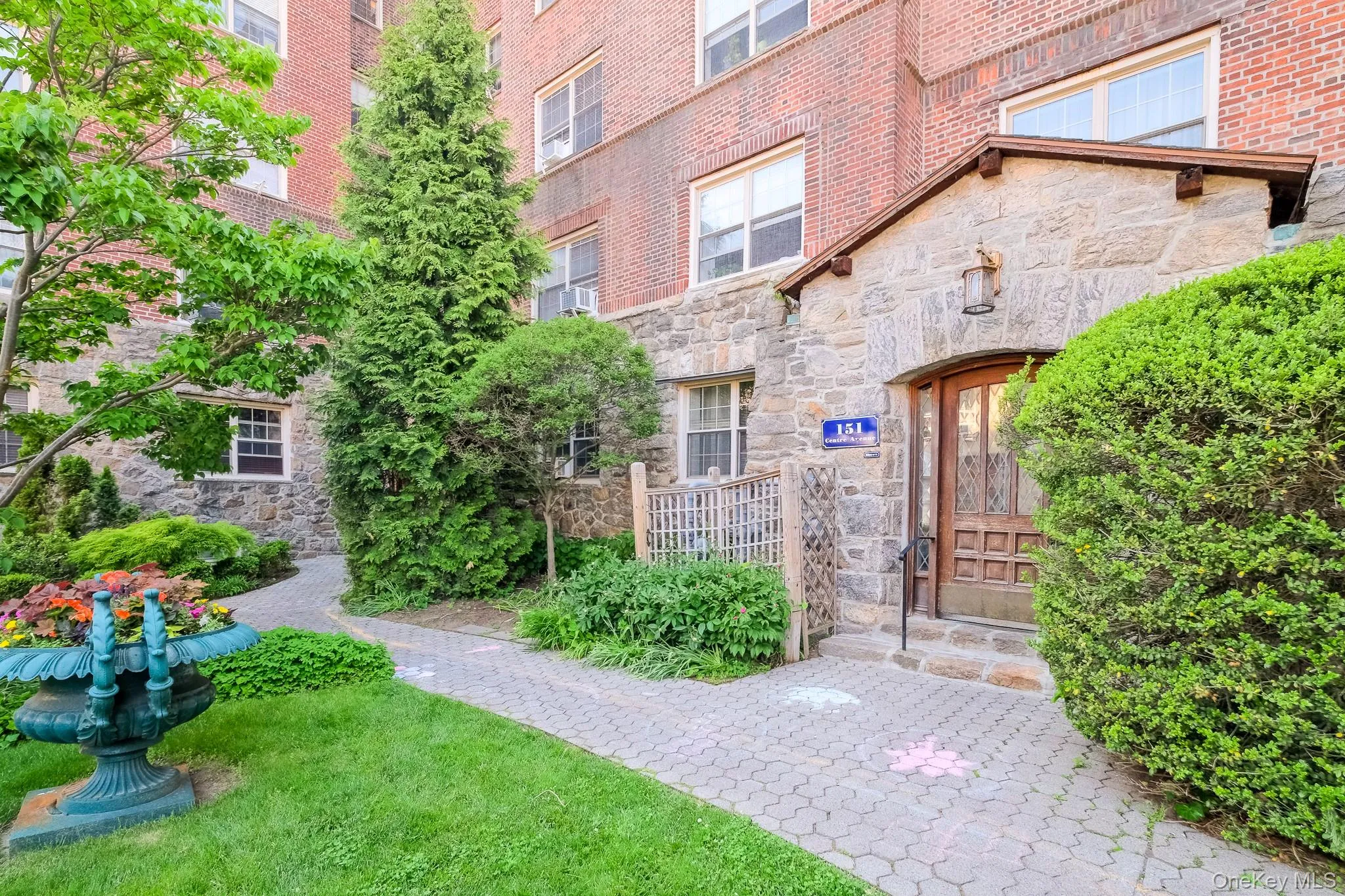 151 Centre Avenue, New Rochelle, NY, 1 Bedroom Bedrooms, 4 Rooms Rooms,1 BathroomBathrooms,Residential,For Rent,Centre,0,1005984 151 Centre Avenue, New Rochelle, NY, 1 Bedroom Bedrooms, 4 Rooms Rooms,1 BathroomBathrooms,Residential,For Rent,Centre,0,1005984