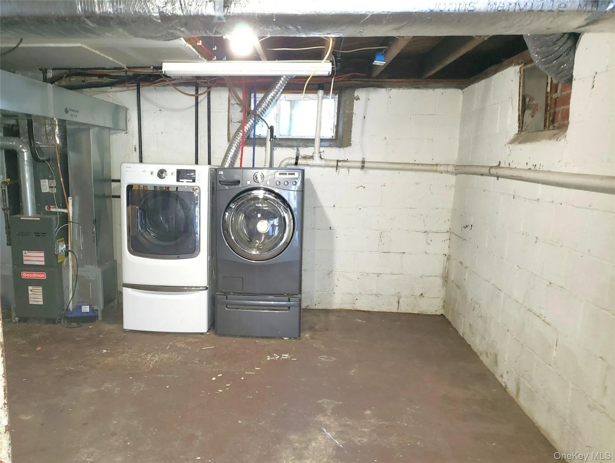 Shared Basement w/Washer, Dryer, Utilities, Storage Shared Basement w/Washer, Dryer, Utilities, Storage
