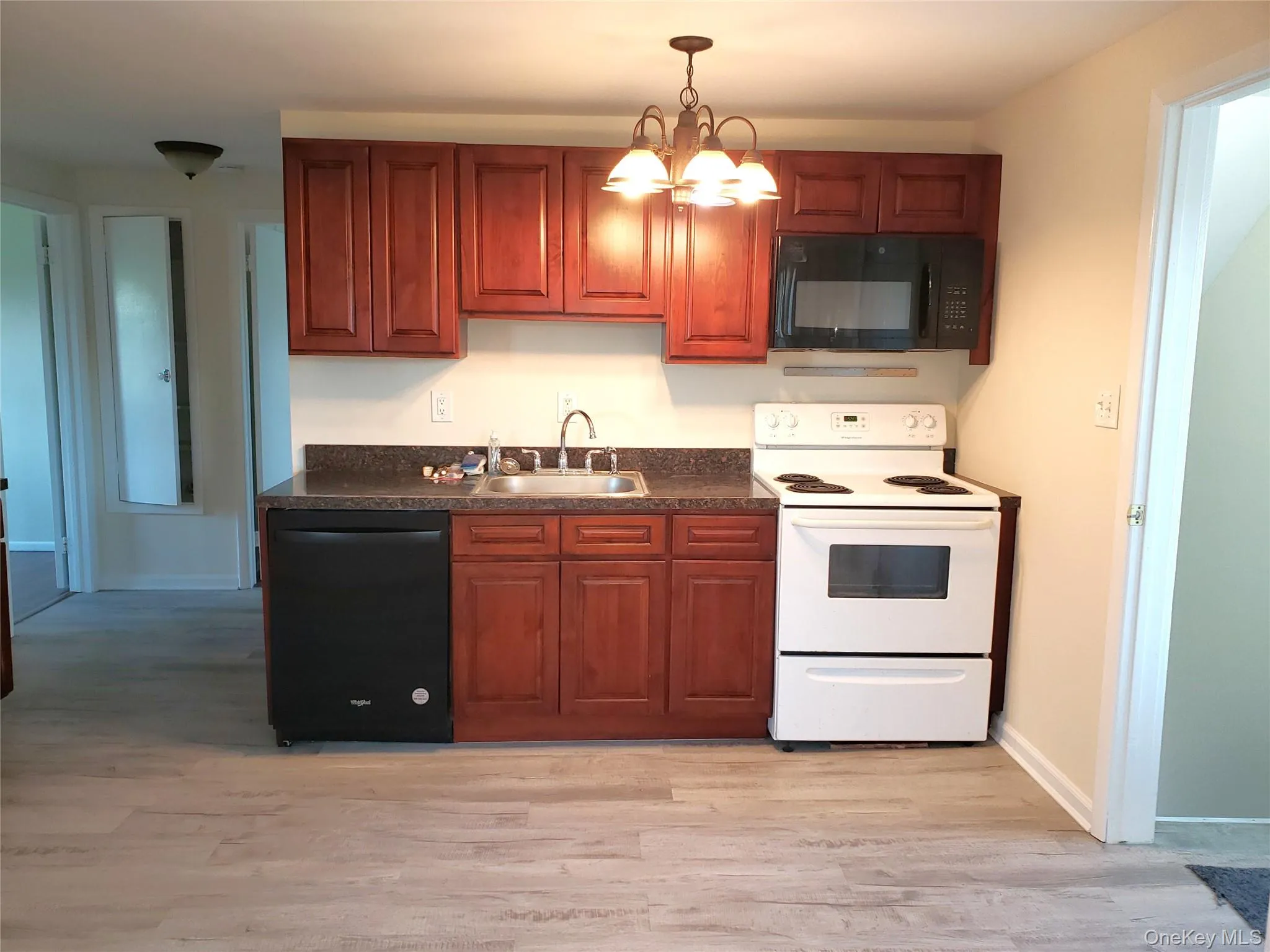 Main Kitchen Area w/Wood Cabinetry Main Kitchen Area w/Wood Cabinetry
