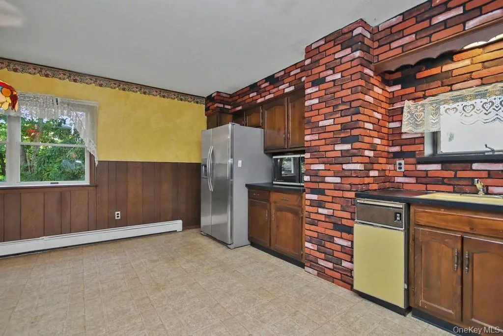 2 Troy Place, Patterson, NY, 4 Bedrooms Bedrooms, 10 Rooms Rooms,2 BathroomsBathrooms,Residential,For Rent,Troy,0,1005989 2 Troy Place, Patterson, NY, 4 Bedrooms Bedrooms, 10 Rooms Rooms,2 BathroomsBathrooms,Residential,For Rent,Troy,0,1005989