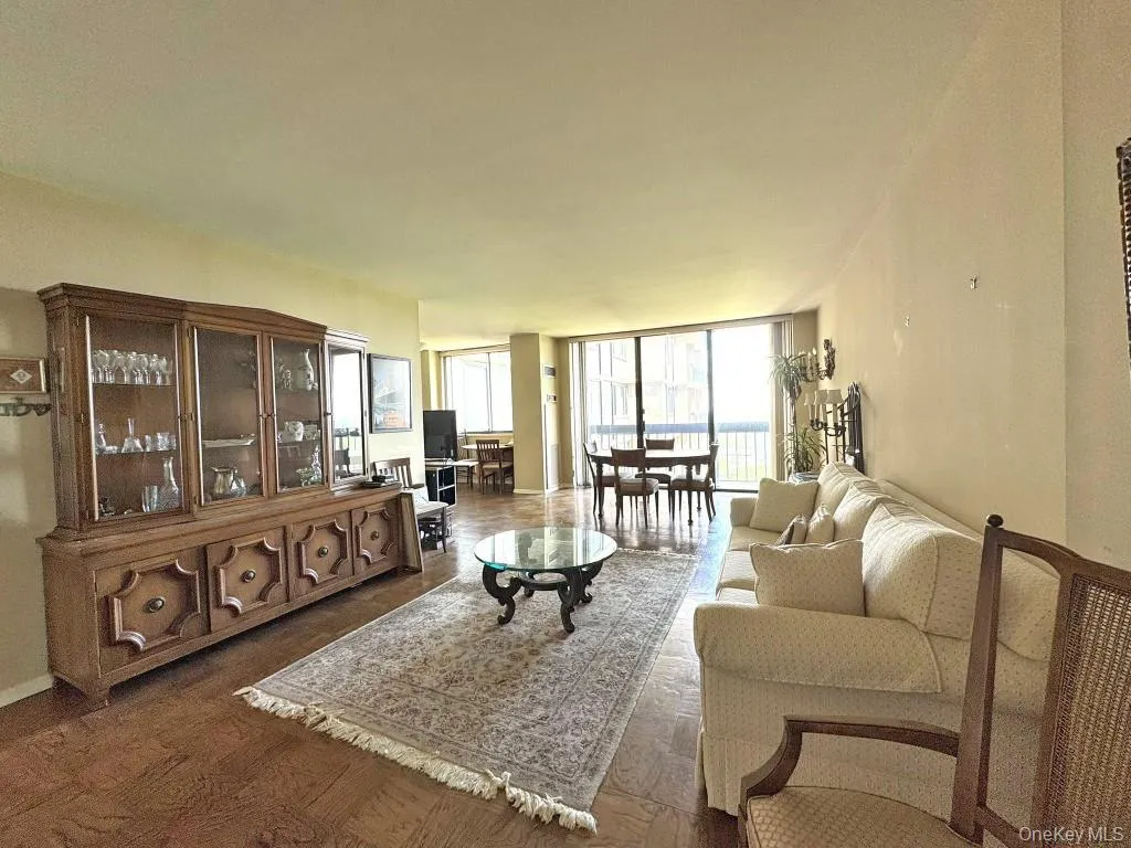 271-10 Grand Central Parkway, New York, NY, 1 Bedroom Bedrooms, 4 Rooms Rooms,1 BathroomBathrooms,Residential,For Rent,Grand Central,0,1005991 271-10 Grand Central Parkway, New York, NY, 1 Bedroom Bedrooms, 4 Rooms Rooms,1 BathroomBathrooms,Residential,For Rent,Grand Central,0,1005991