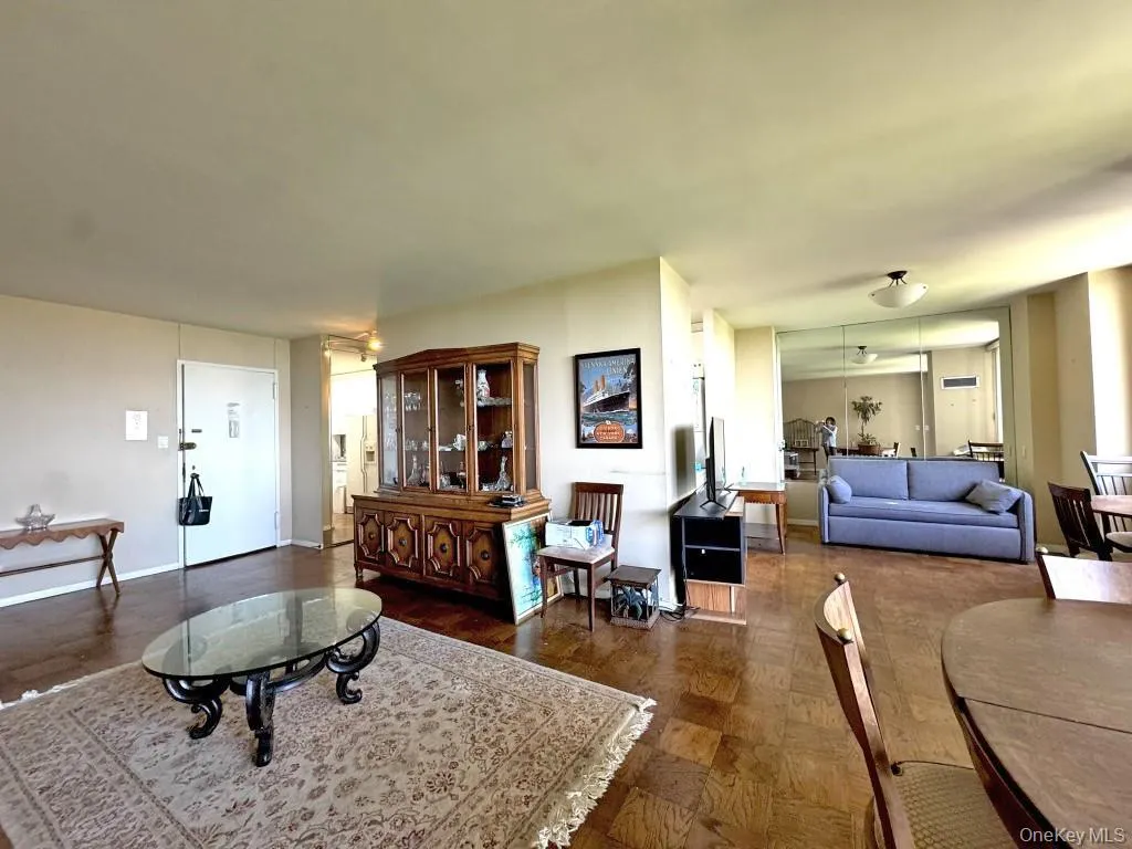 271-10 Grand Central Parkway, New York, NY, 1 Bedroom Bedrooms, 4 Rooms Rooms,1 BathroomBathrooms,Residential,For Rent,Grand Central,0,1005991 271-10 Grand Central Parkway, New York, NY, 1 Bedroom Bedrooms, 4 Rooms Rooms,1 BathroomBathrooms,Residential,For Rent,Grand Central,0,1005991