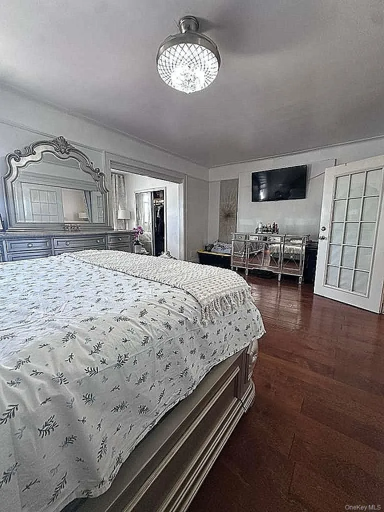 18811 Dunkirk Drive, New York, NY, 7 Bedrooms Bedrooms, 16 Rooms Rooms,4 BathroomsBathrooms,Residential,For Rent,Dunkirk,0,1005992 18811 Dunkirk Drive, New York, NY, 7 Bedrooms Bedrooms, 16 Rooms Rooms,4 BathroomsBathrooms,Residential,For Rent,Dunkirk,0,1005992