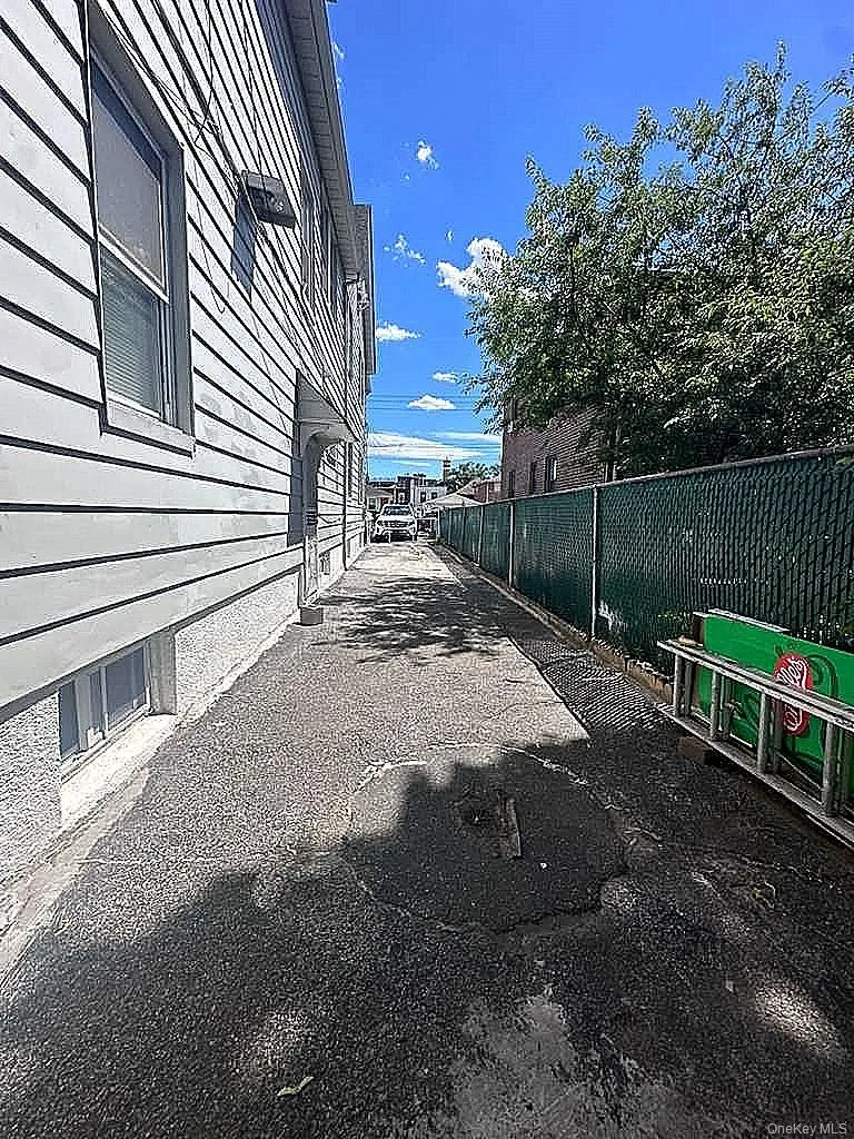 18811 Dunkirk Drive, New York, NY, 7 Bedrooms Bedrooms, 16 Rooms Rooms,4 BathroomsBathrooms,Residential,For Rent,Dunkirk,0,1005992 18811 Dunkirk Drive, New York, NY, 7 Bedrooms Bedrooms, 16 Rooms Rooms,4 BathroomsBathrooms,Residential,For Rent,Dunkirk,0,1005992