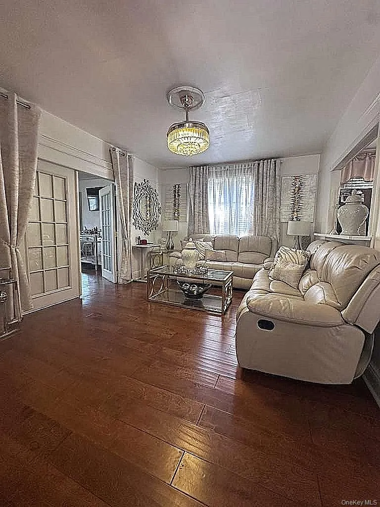 18811 Dunkirk Drive, New York, NY, 7 Bedrooms Bedrooms, 16 Rooms Rooms,4 BathroomsBathrooms,Residential,For Rent,Dunkirk,0,1005992 18811 Dunkirk Drive, New York, NY, 7 Bedrooms Bedrooms, 16 Rooms Rooms,4 BathroomsBathrooms,Residential,For Rent,Dunkirk,0,1005992