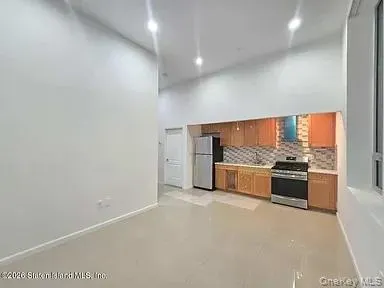 7159 160th Street, New York, NY, 1 Bedroom Bedrooms, 3 Rooms Rooms,1 BathroomBathrooms,Residential,For Rent,160th,0,1006000 7159 160th Street, New York, NY, 1 Bedroom Bedrooms, 3 Rooms Rooms,1 BathroomBathrooms,Residential,For Rent,160th,0,1006000