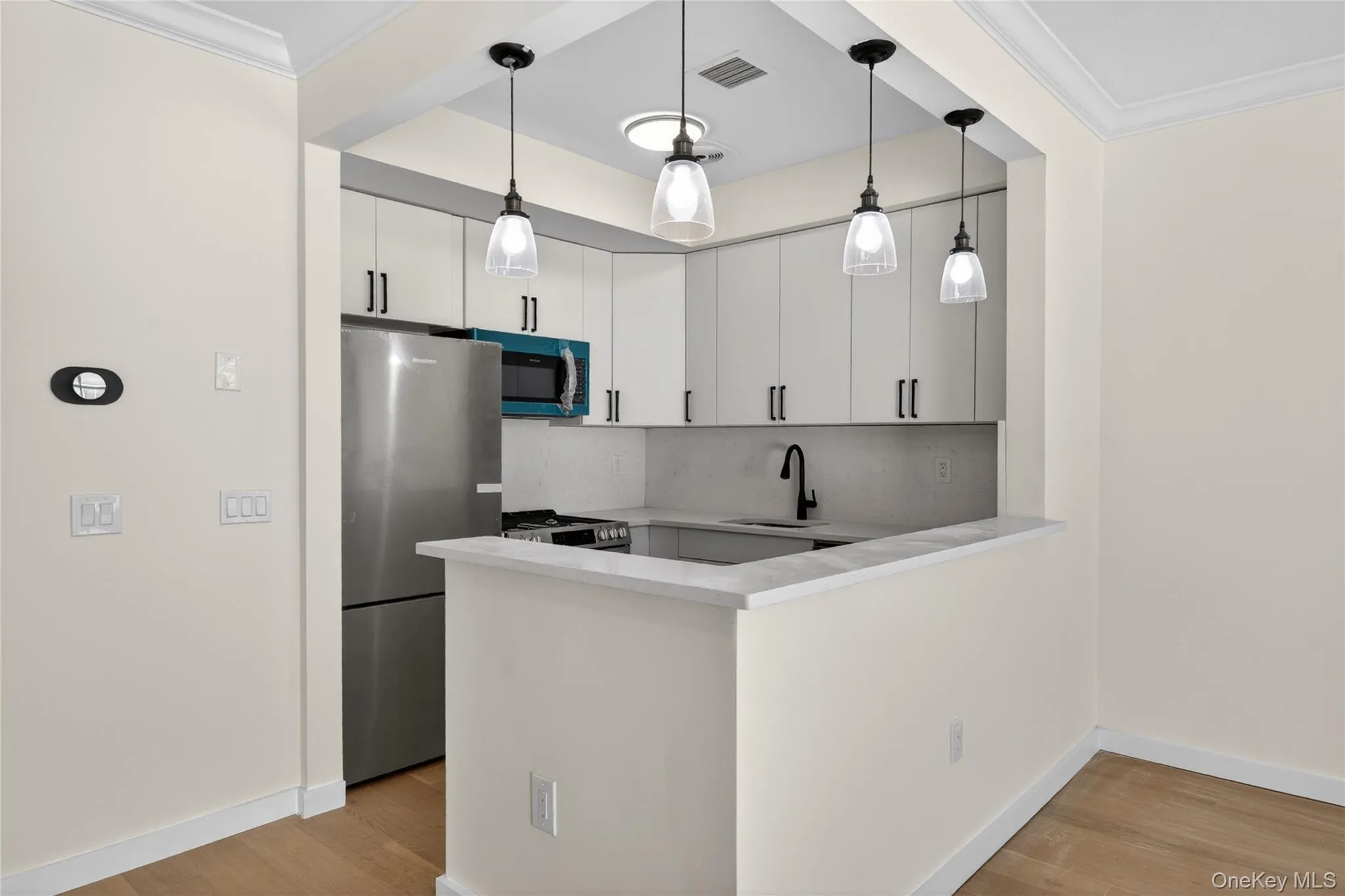 93 Admiral Court, New York, NY, 3 Bedrooms Bedrooms, 5 Rooms Rooms,2 BathroomsBathrooms,Residential,For Rent,Admiral,0,1006002 93 Admiral Court, New York, NY, 3 Bedrooms Bedrooms, 5 Rooms Rooms,2 BathroomsBathrooms,Residential,For Rent,Admiral,0,1006002