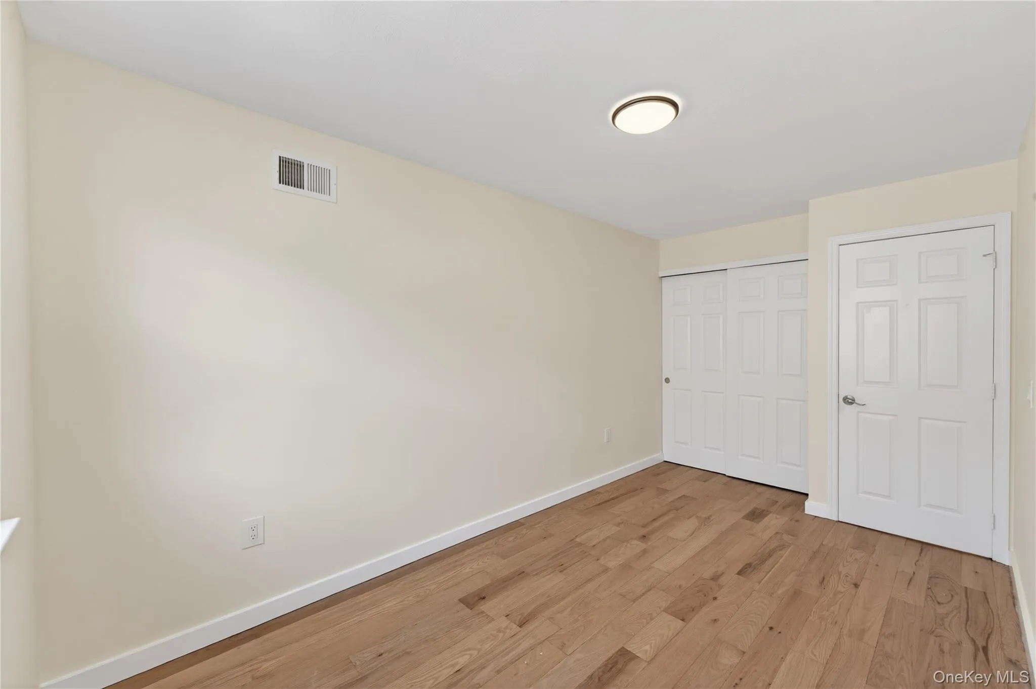 93 Admiral Court, New York, NY, 3 Bedrooms Bedrooms, 5 Rooms Rooms,2 BathroomsBathrooms,Residential,For Rent,Admiral,0,1006002 93 Admiral Court, New York, NY, 3 Bedrooms Bedrooms, 5 Rooms Rooms,2 BathroomsBathrooms,Residential,For Rent,Admiral,0,1006002