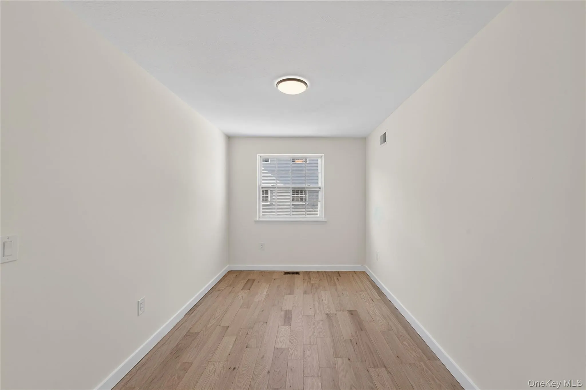 93 Admiral Court, New York, NY, 3 Bedrooms Bedrooms, 5 Rooms Rooms,2 BathroomsBathrooms,Residential,For Rent,Admiral,0,1006002 93 Admiral Court, New York, NY, 3 Bedrooms Bedrooms, 5 Rooms Rooms,2 BathroomsBathrooms,Residential,For Rent,Admiral,0,1006002