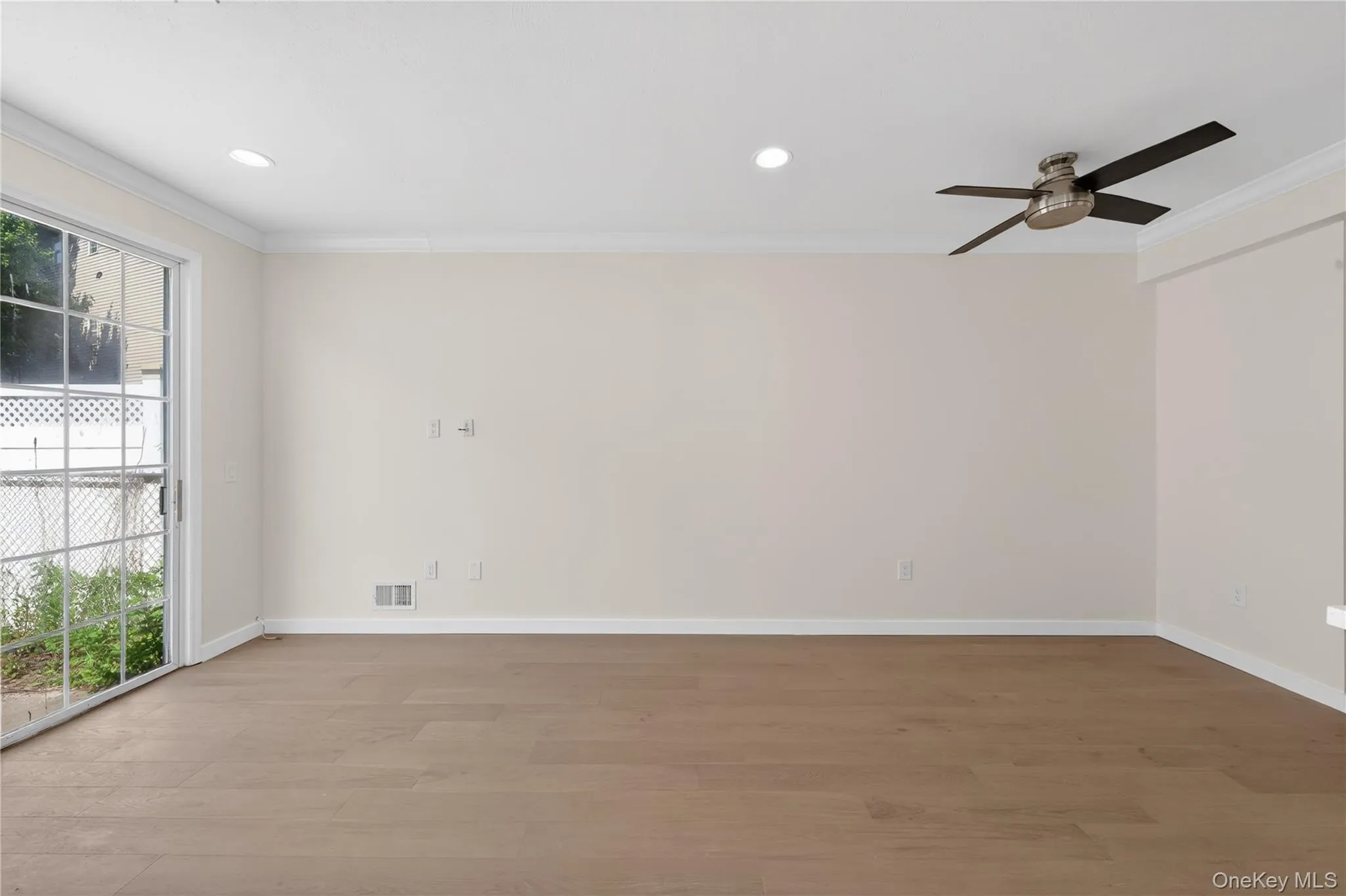 93 Admiral Court, New York, NY, 3 Bedrooms Bedrooms, 5 Rooms Rooms,2 BathroomsBathrooms,Residential,For Rent,Admiral,0,1006002 93 Admiral Court, New York, NY, 3 Bedrooms Bedrooms, 5 Rooms Rooms,2 BathroomsBathrooms,Residential,For Rent,Admiral,0,1006002