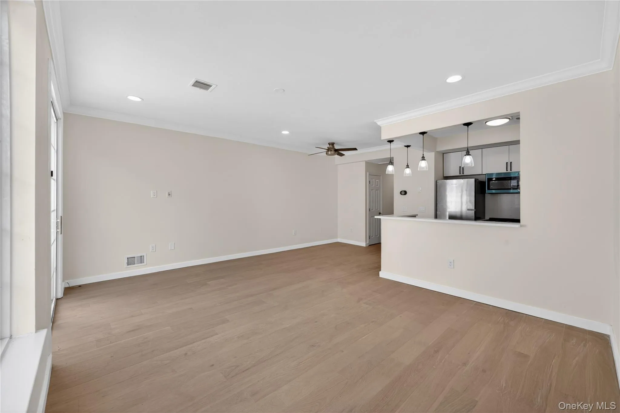 93 Admiral Court, New York, NY, 3 Bedrooms Bedrooms, 5 Rooms Rooms,2 BathroomsBathrooms,Residential,For Rent,Admiral,0,1006002 93 Admiral Court, New York, NY, 3 Bedrooms Bedrooms, 5 Rooms Rooms,2 BathroomsBathrooms,Residential,For Rent,Admiral,0,1006002